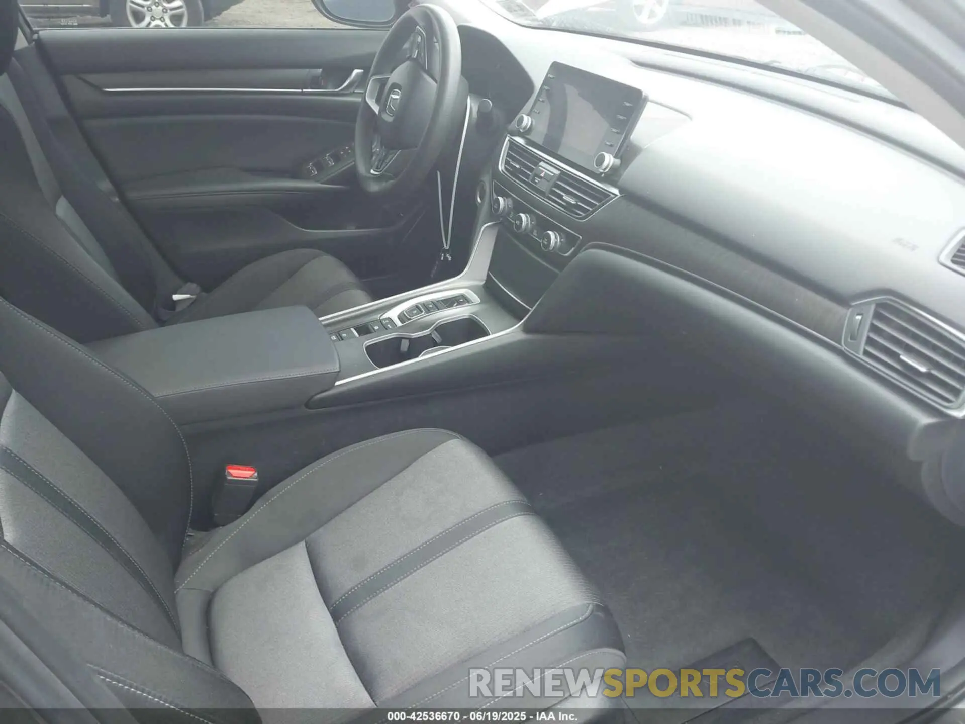 5 fotografías del automóvil dañado 1HGCV3F47MA002713 HONDA ACCORD 2021