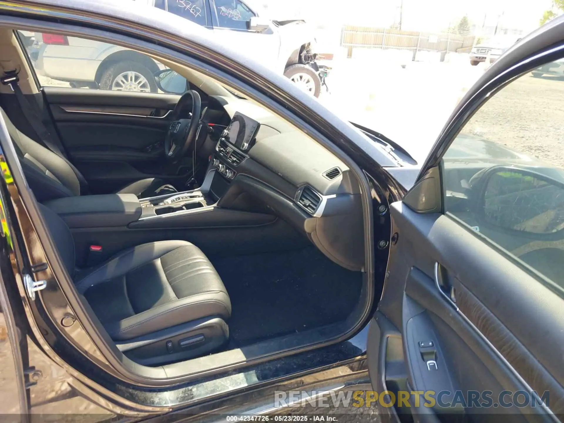 5 fotografías del automóvil dañado 1HGCV3F53MA020845 HONDA ACCORD 2021