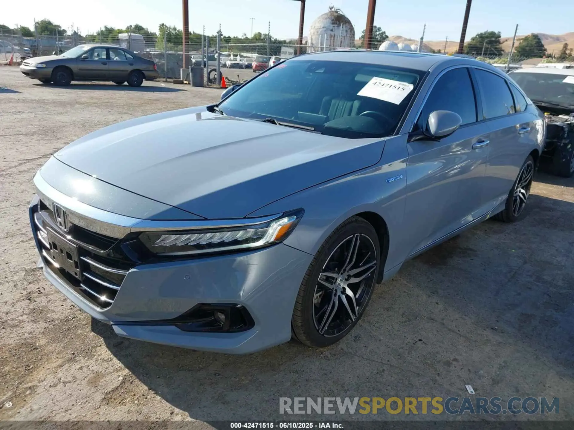 2 fotografías del automóvil dañado 1HGCV3F92MA005613 HONDA ACCORD 2021