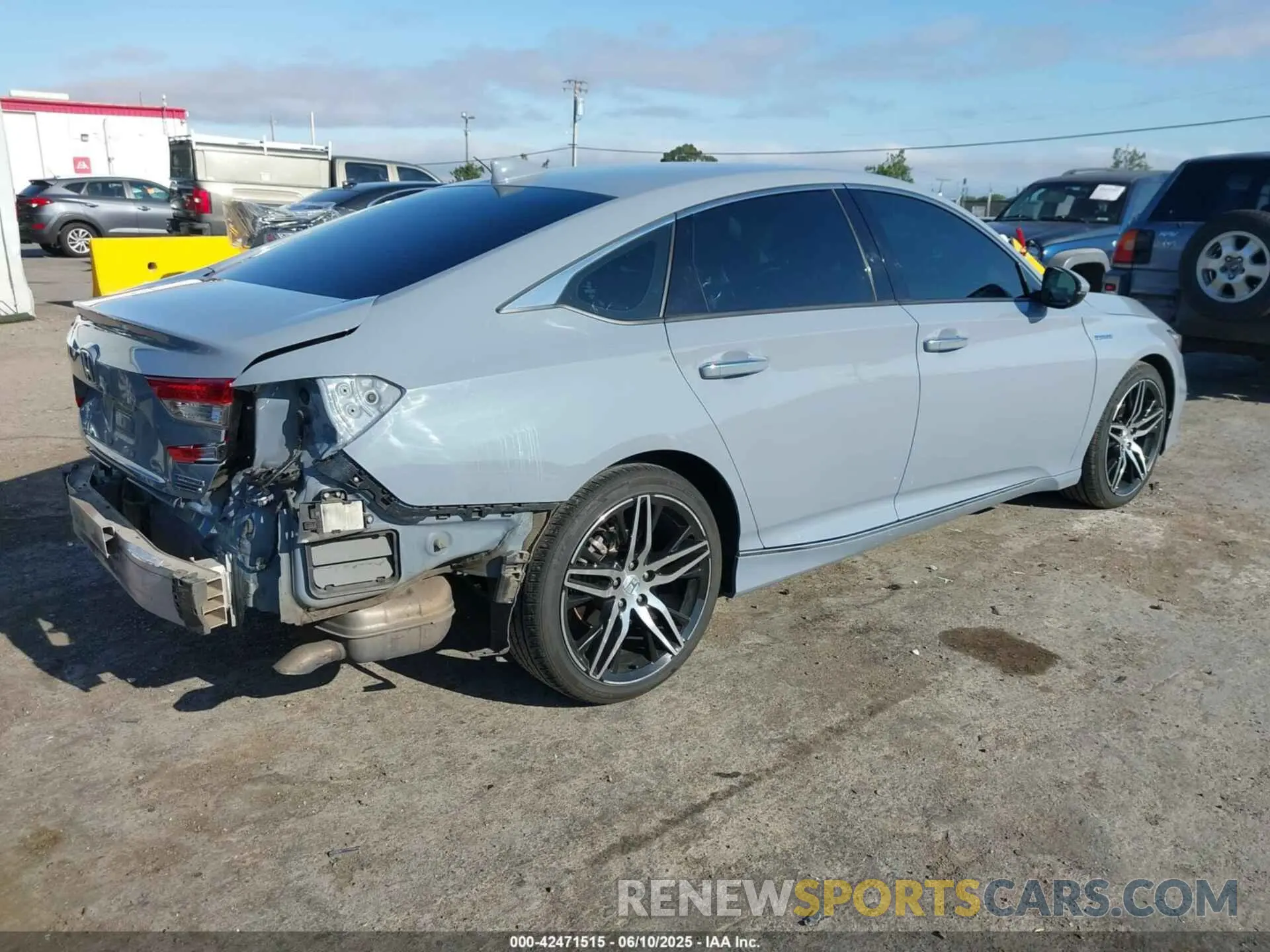 4 fotografías del automóvil dañado 1HGCV3F92MA005613 HONDA ACCORD 2021