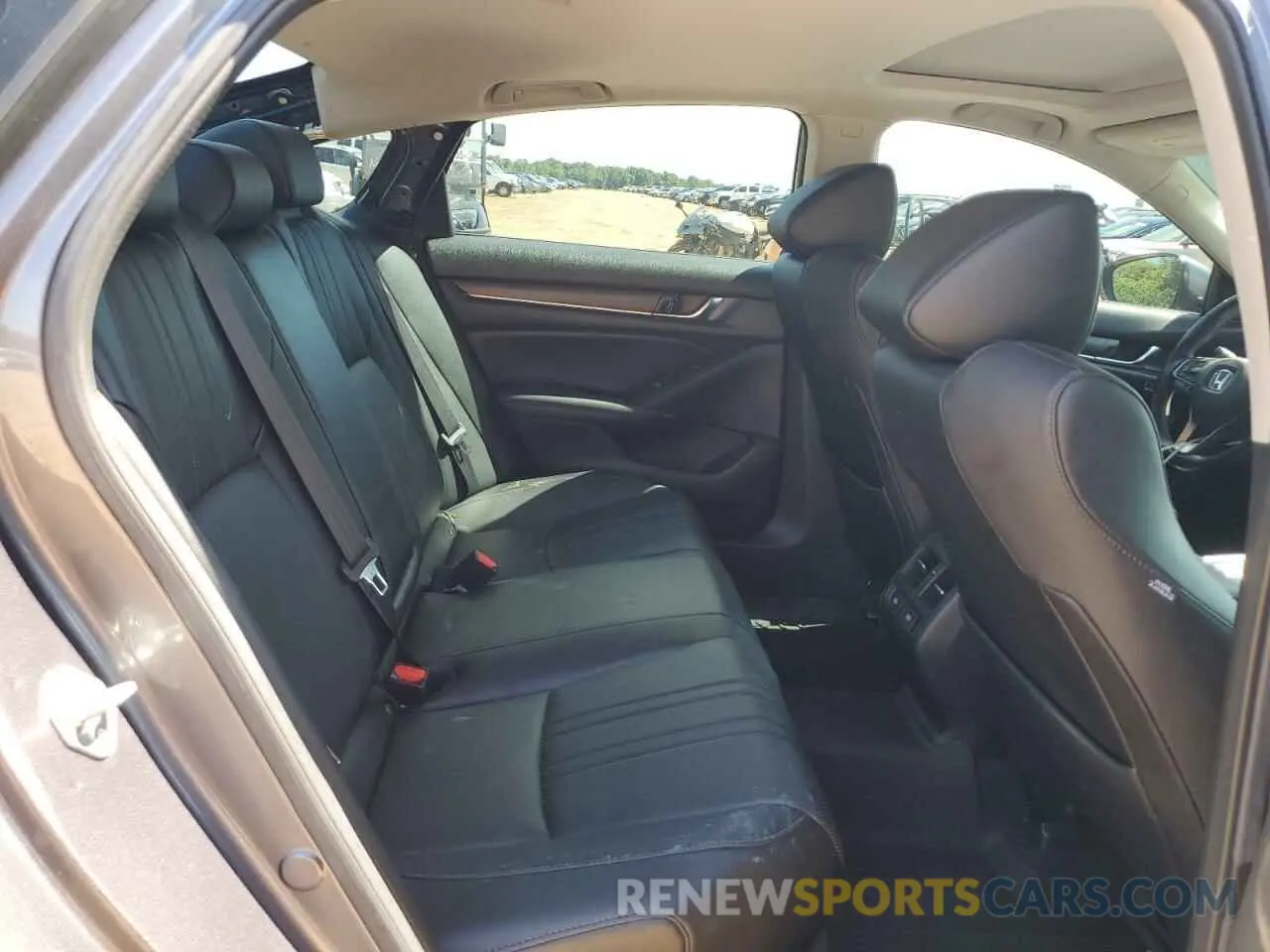 10 fotografías del automóvil dañado 1HGCV3F93MA011954 HONDA ACCORD 2021