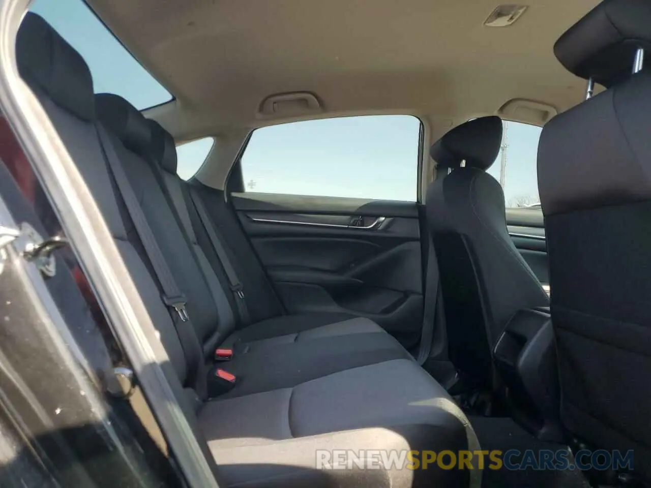 10 fotografías del automóvil dañado 1HGCV1F10NA008672 HONDA ACCORD 2022