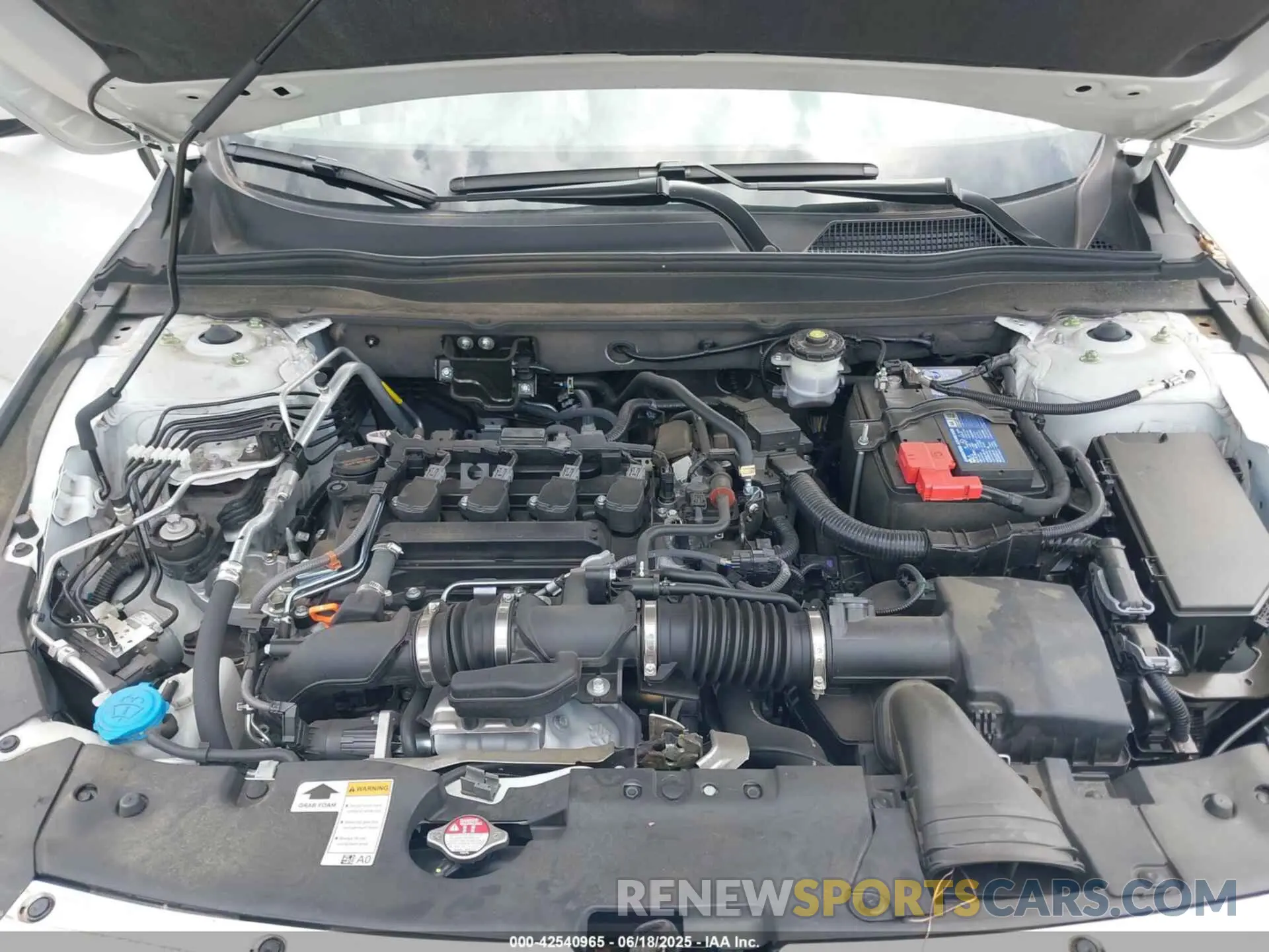 10 fotografías del automóvil dañado 1HGCV1F10NA078642 HONDA ACCORD 2022
