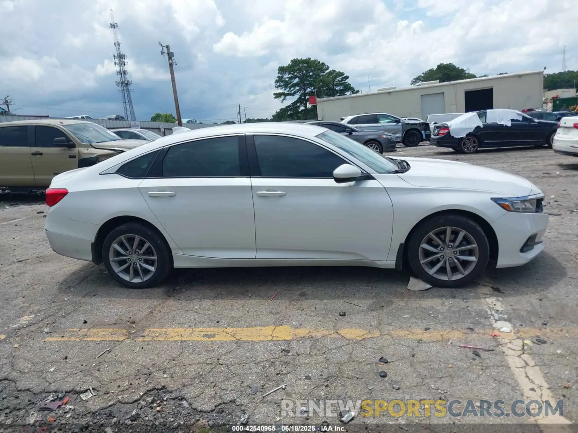 13 fotografías del automóvil dañado 1HGCV1F10NA078642 HONDA ACCORD 2022