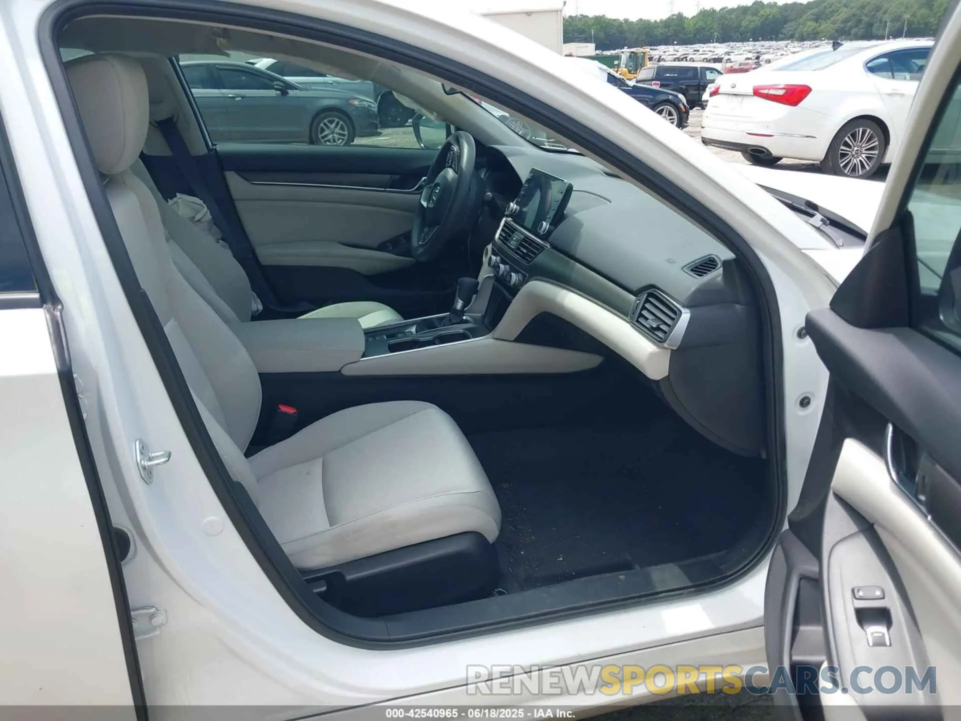 5 fotografías del automóvil dañado 1HGCV1F10NA078642 HONDA ACCORD 2022