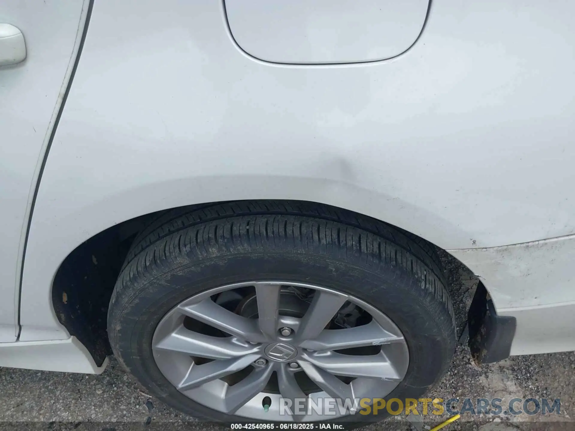 6 fotografías del automóvil dañado 1HGCV1F10NA078642 HONDA ACCORD 2022