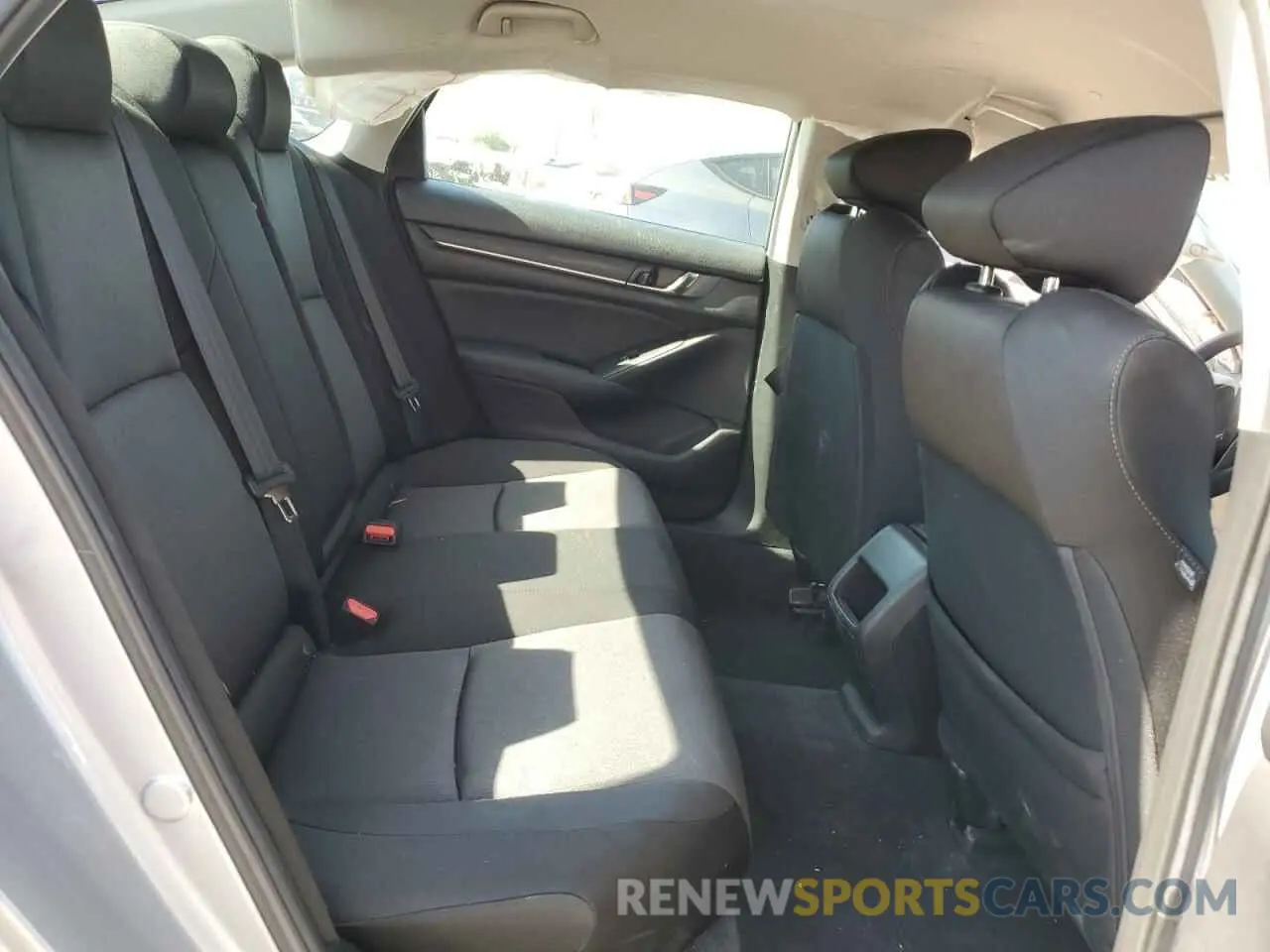 10 fotografías del automóvil dañado 1HGCV1F12NA006860 HONDA ACCORD 2022