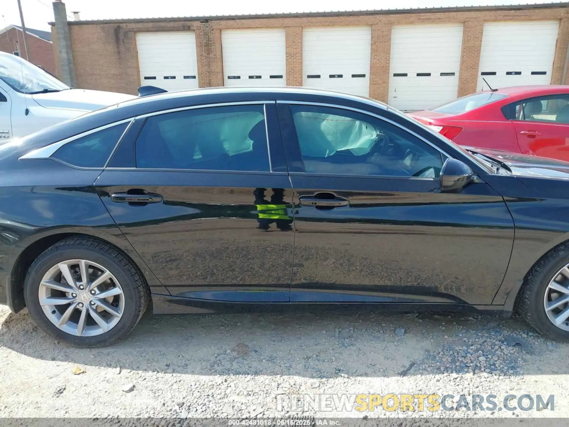 13 fotografías del automóvil dañado 1HGCV1F18NA009097 HONDA ACCORD 2022