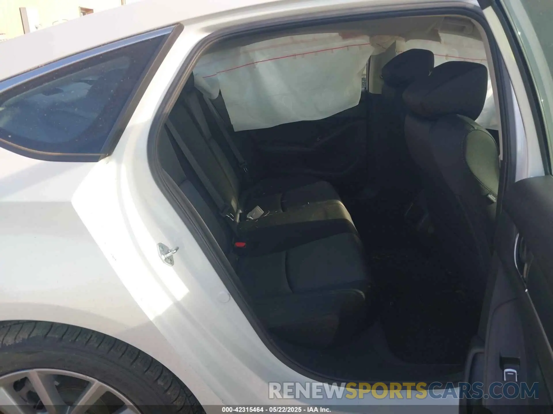 8 fotografías del automóvil dañado 1HGCV1F18NA021038 HONDA ACCORD 2022