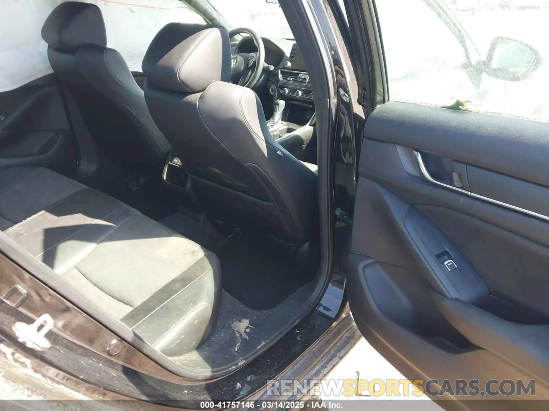 8 fotografías del automóvil dañado 1HGCV1F30NA105887 HONDA ACCORD 2022