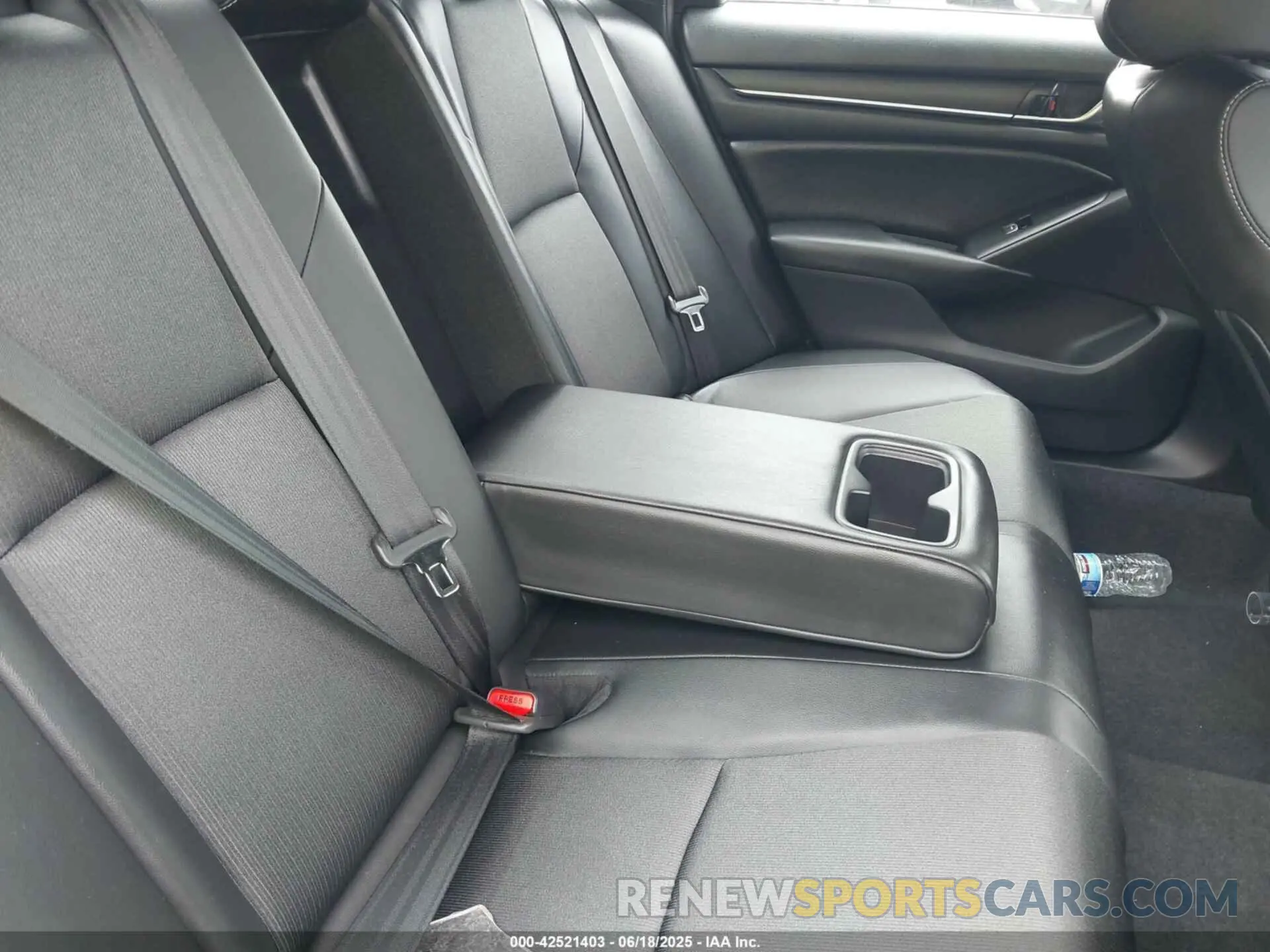 8 fotografías del automóvil dañado 1HGCV1F31NA123184 HONDA ACCORD 2022