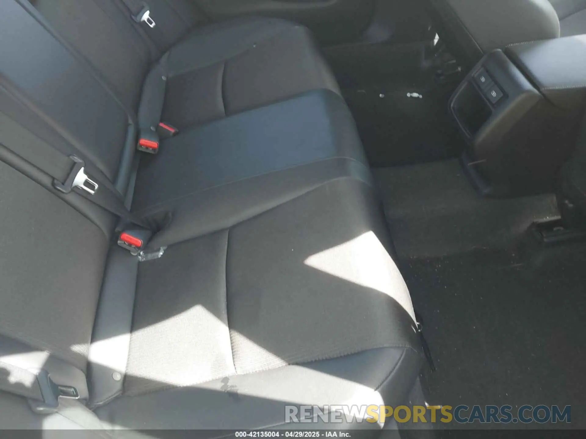 8 fotografías del automóvil dañado 1HGCV1F31NA124058 HONDA ACCORD 2022