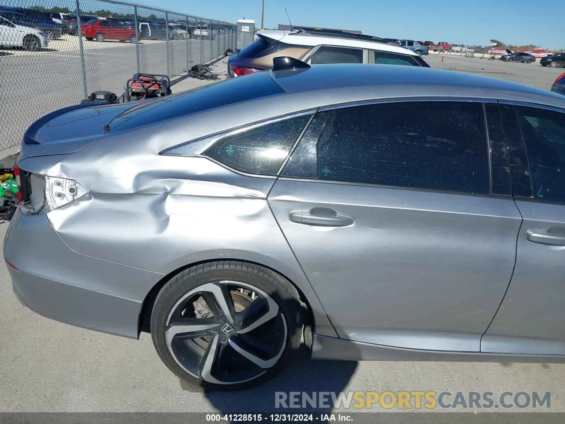 17 fotografías del automóvil dañado 1HGCV1F32NA098134 HONDA ACCORD 2022