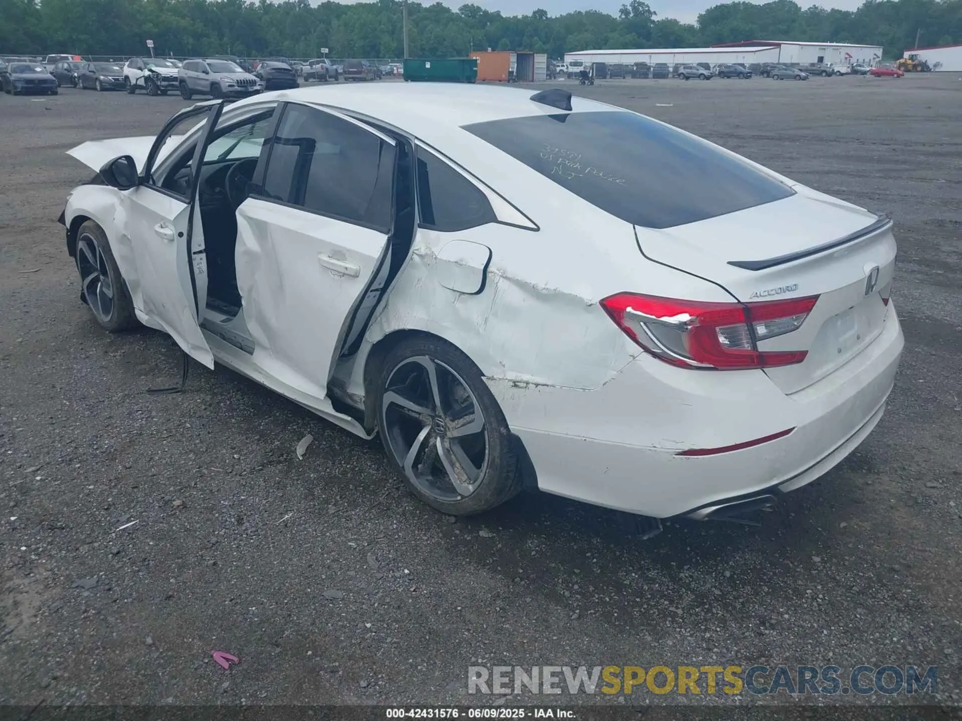 3 fotografías del automóvil dañado 1HGCV1F33NA081410 HONDA ACCORD 2022