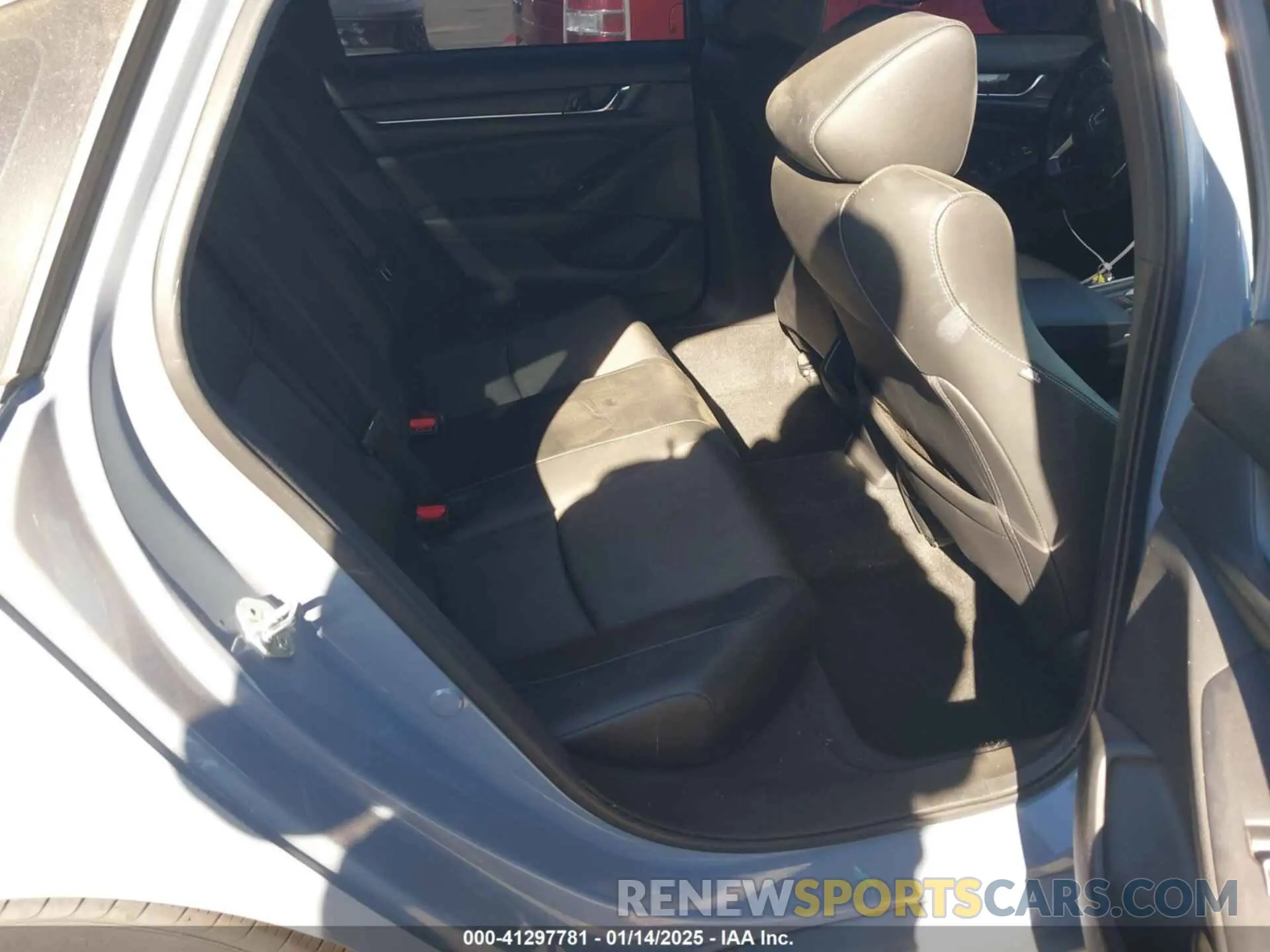 8 fotografías del automóvil dañado 1HGCV1F33NA084288 HONDA ACCORD 2022
