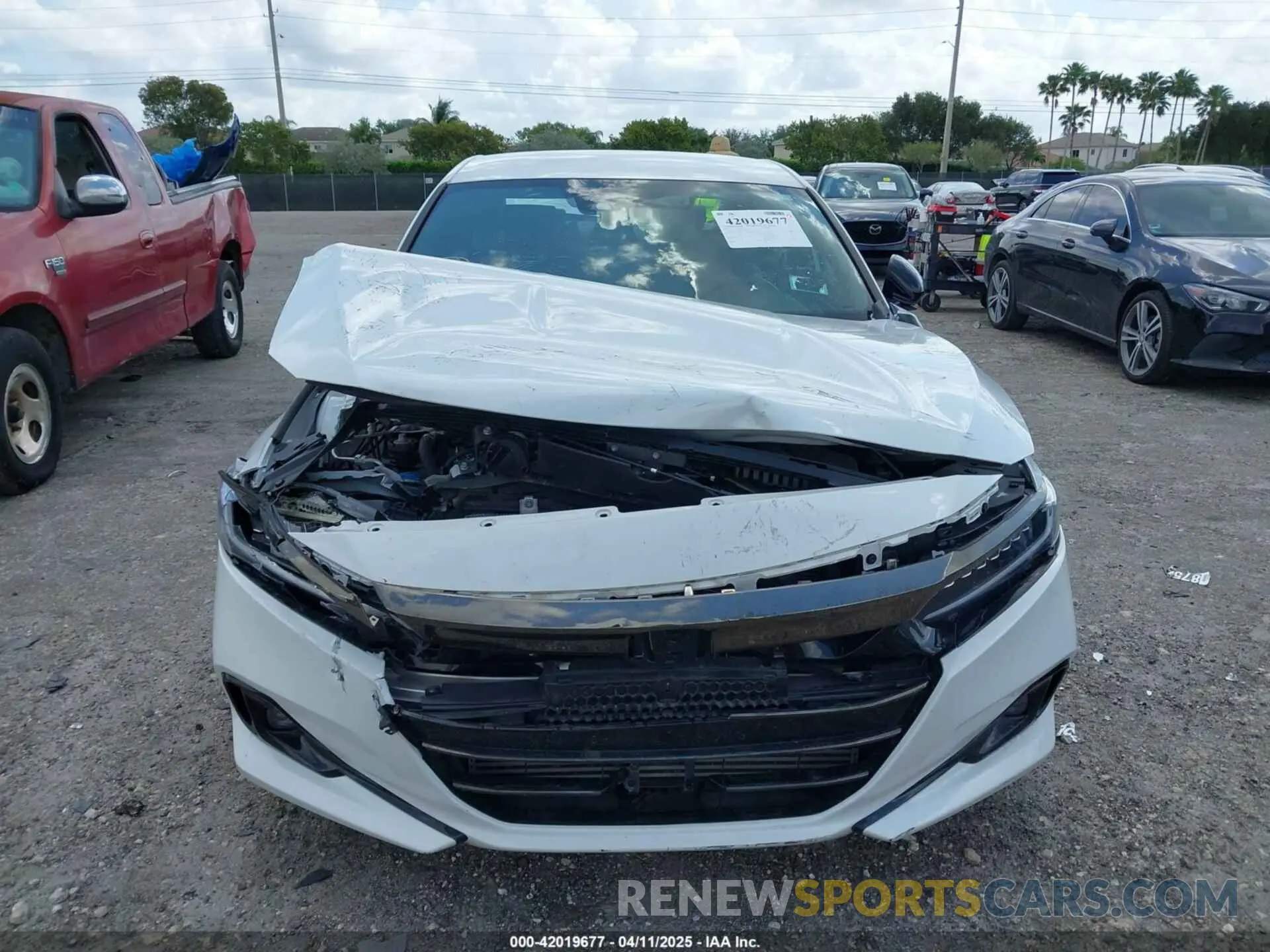 13 fotografías del automóvil dañado 1HGCV1F33NA123204 HONDA ACCORD 2022