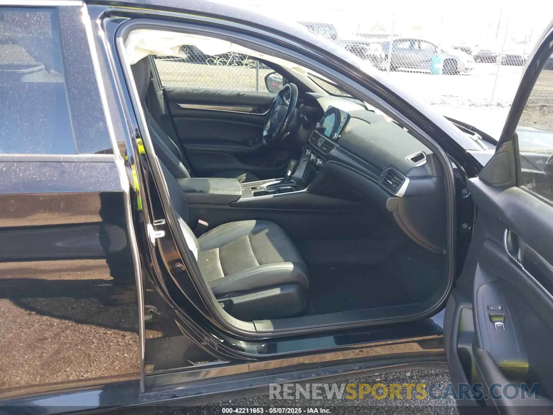 5 fotografías del automóvil dañado 1HGCV1F35NA061806 HONDA ACCORD 2022