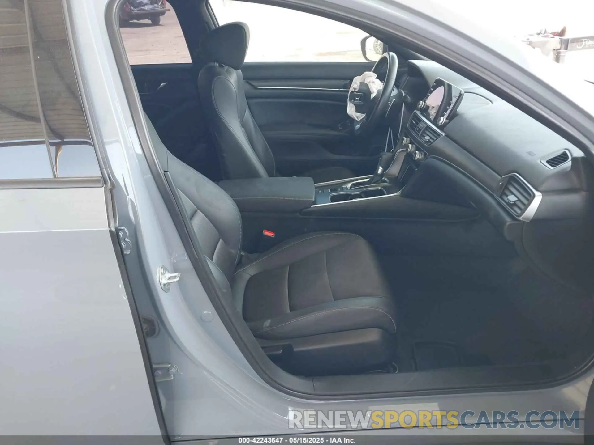 5 fotografías del automóvil dañado 1HGCV1F35NA096751 HONDA ACCORD 2022