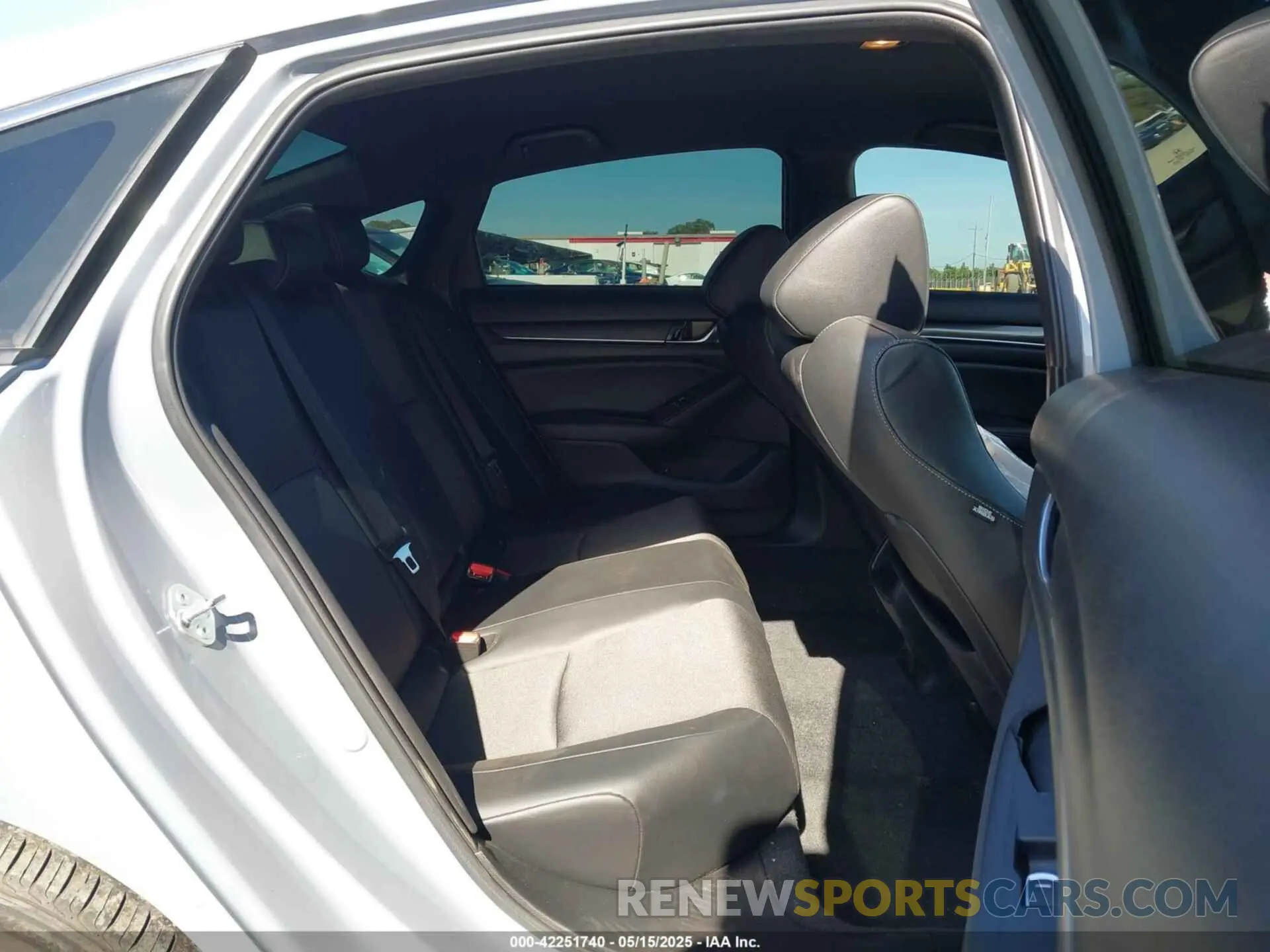 8 fotografías del automóvil dañado 1HGCV1F36NA013814 HONDA ACCORD 2022