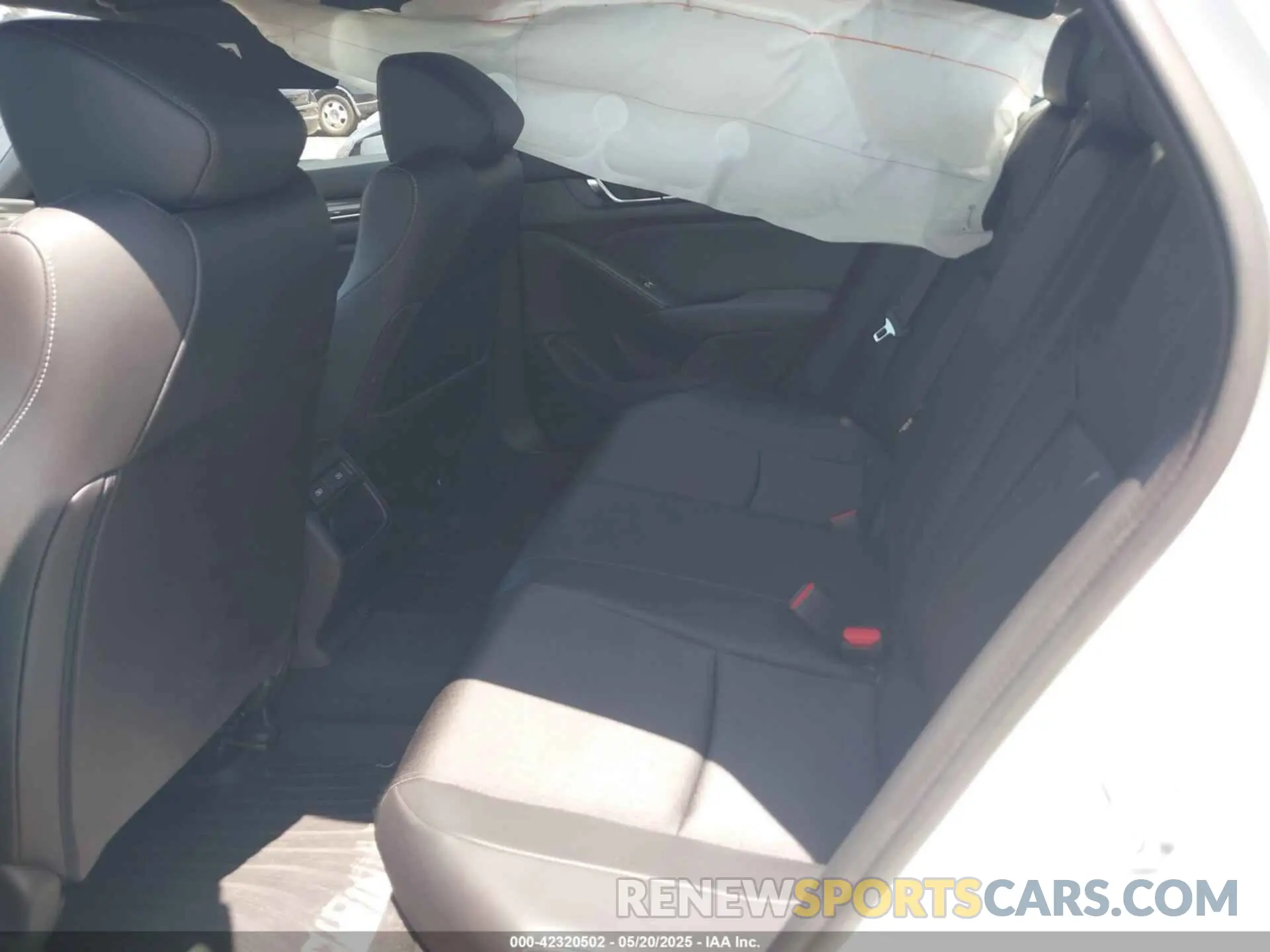 8 fotografías del automóvil dañado 1HGCV1F36NA095141 HONDA ACCORD 2022