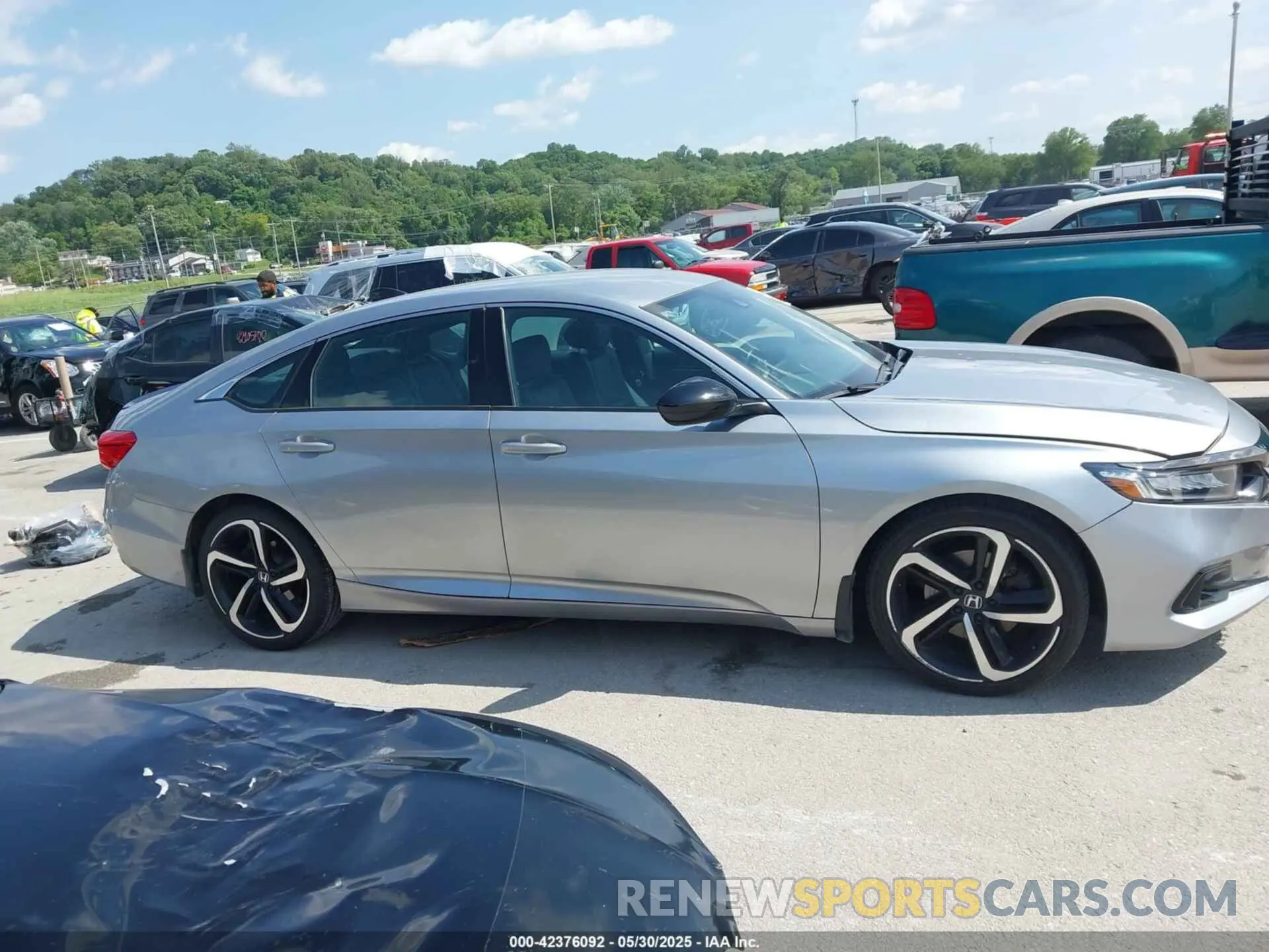 12 fotografías del automóvil dañado 1HGCV1F36NA114075 HONDA ACCORD 2022