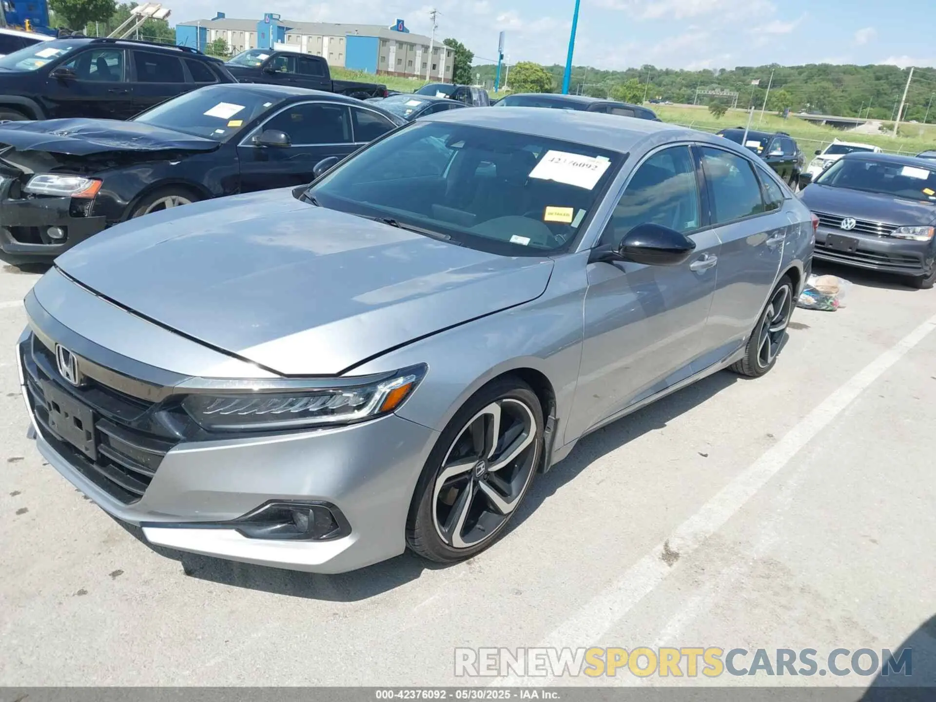 2 fotografías del automóvil dañado 1HGCV1F36NA114075 HONDA ACCORD 2022