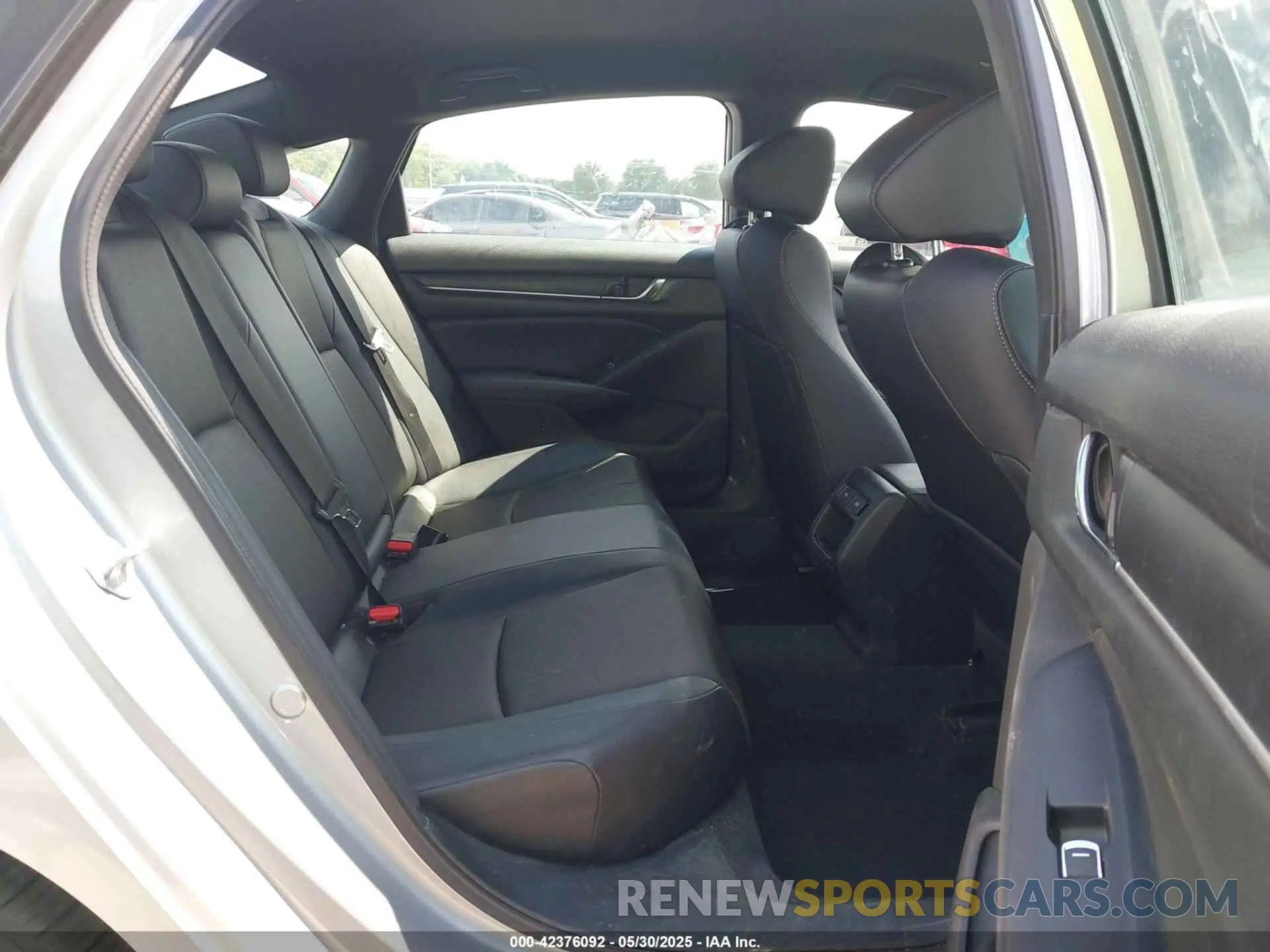 8 fotografías del automóvil dañado 1HGCV1F36NA114075 HONDA ACCORD 2022