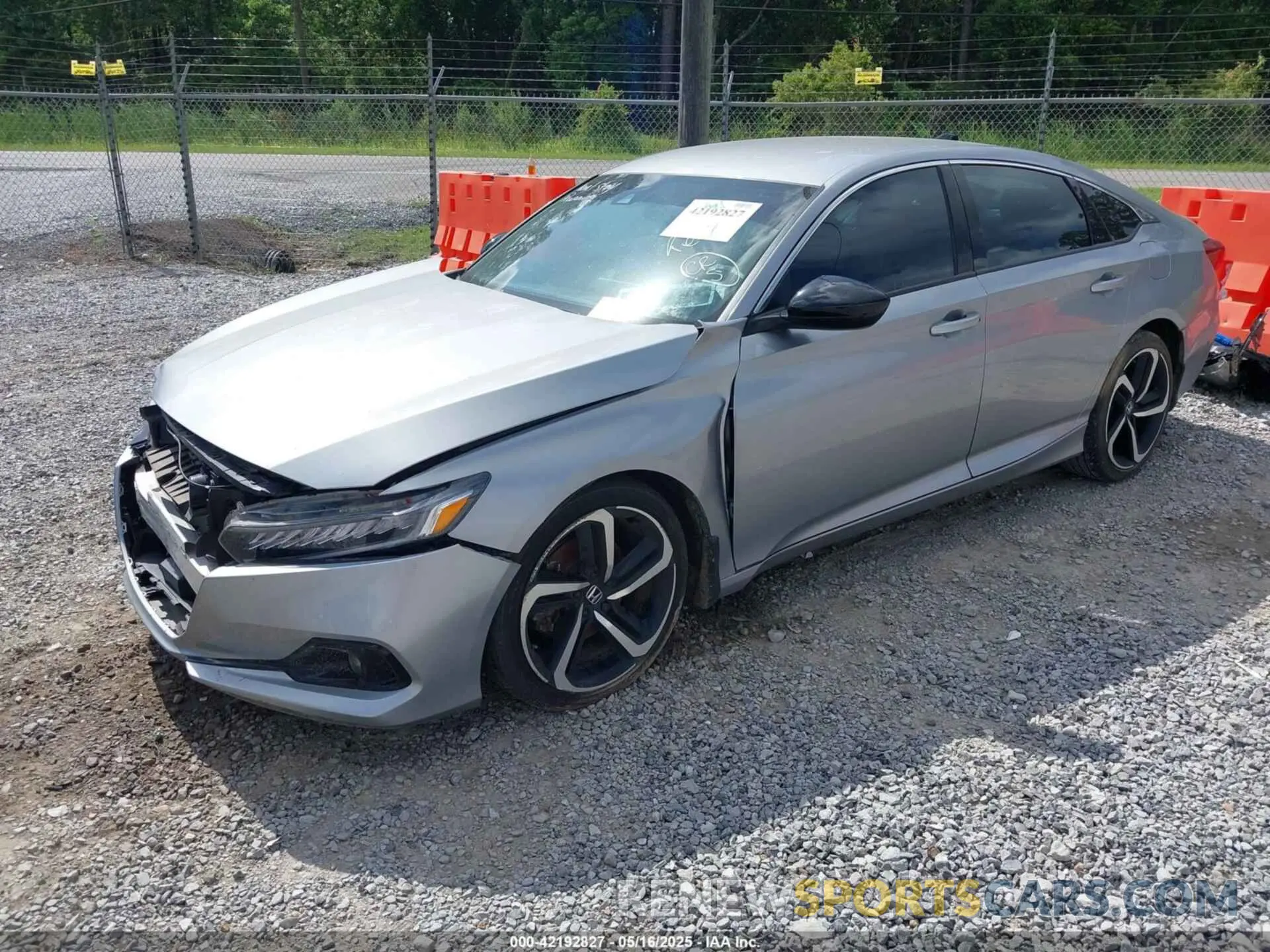 2 fotografías del automóvil dañado 1HGCV1F37NA043372 HONDA ACCORD 2022