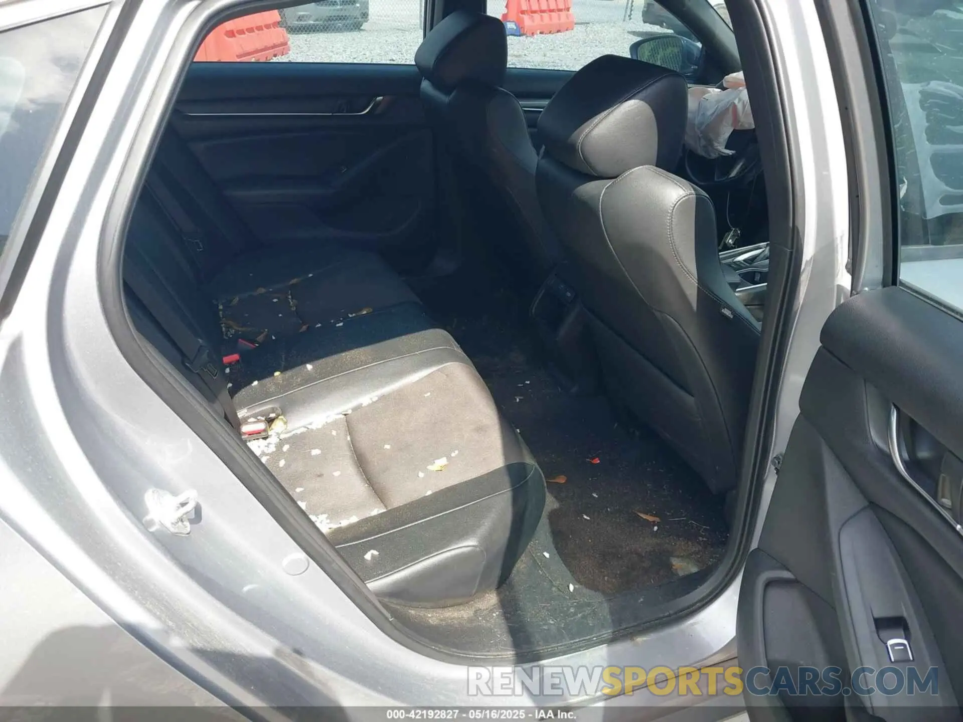 8 fotografías del automóvil dañado 1HGCV1F37NA043372 HONDA ACCORD 2022