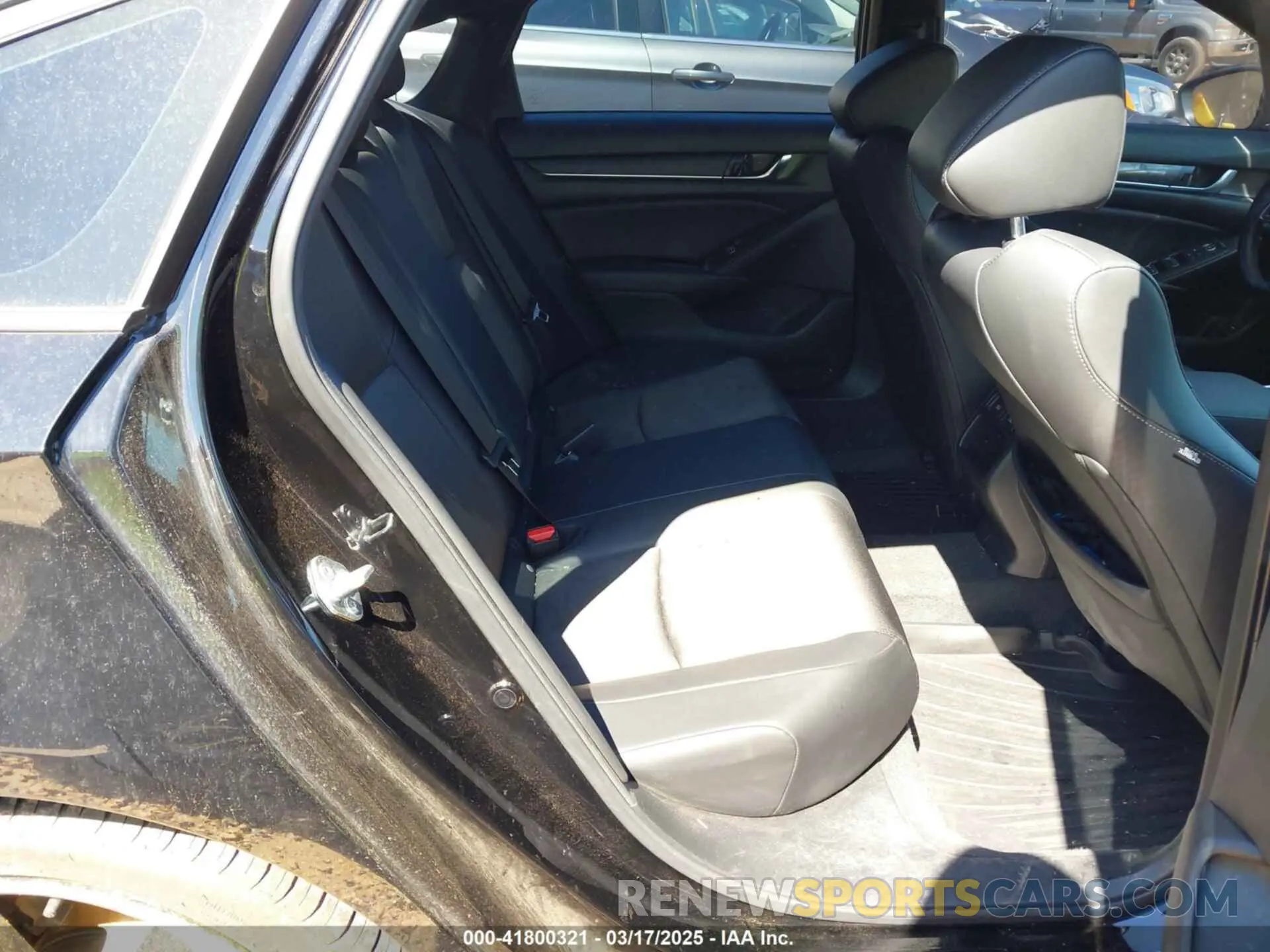 8 fotografías del automóvil dañado 1HGCV1F37NA079711 HONDA ACCORD 2022