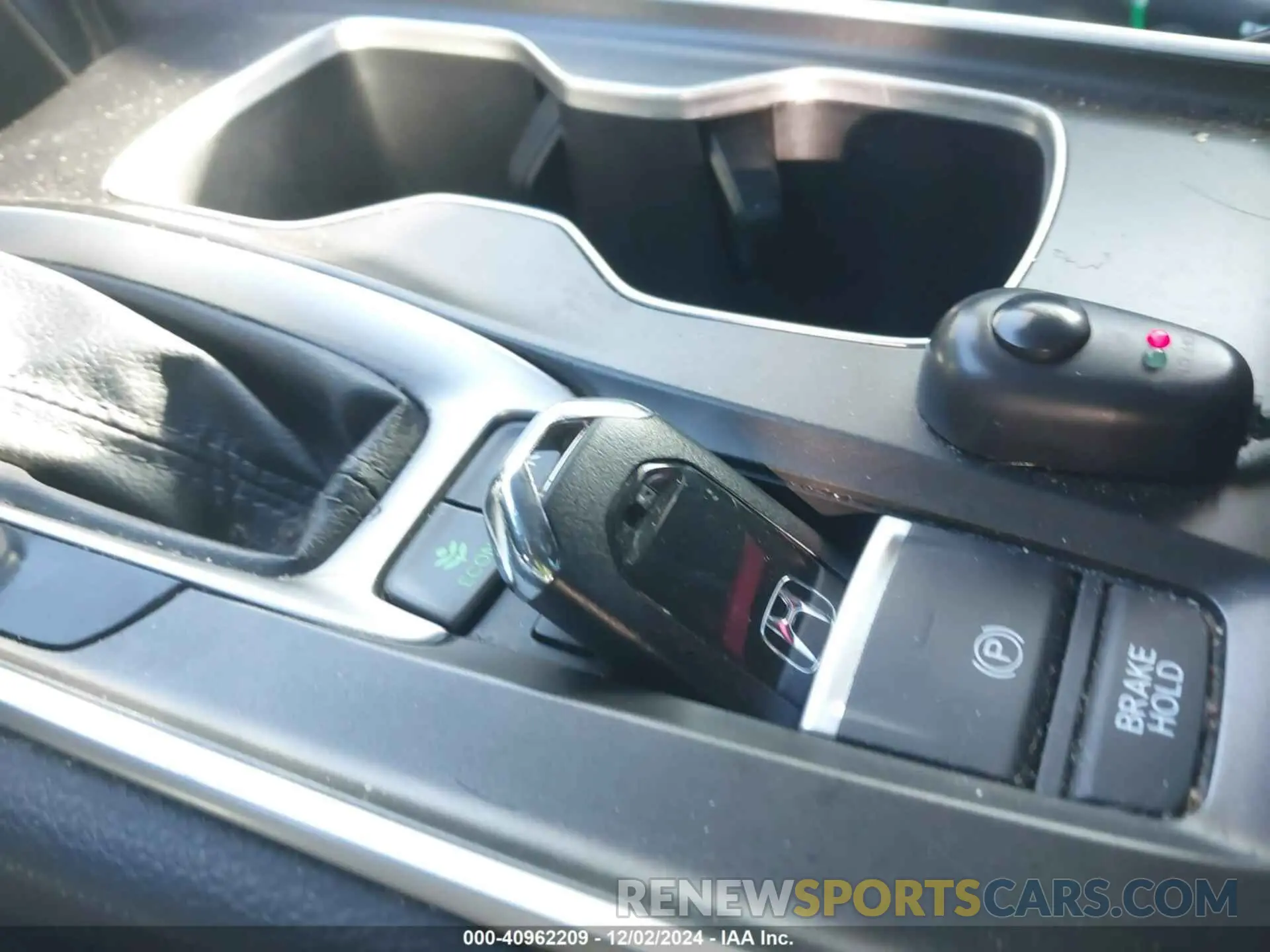 11 fotografías del automóvil dañado 1HGCV1F38NA043588 HONDA ACCORD 2022