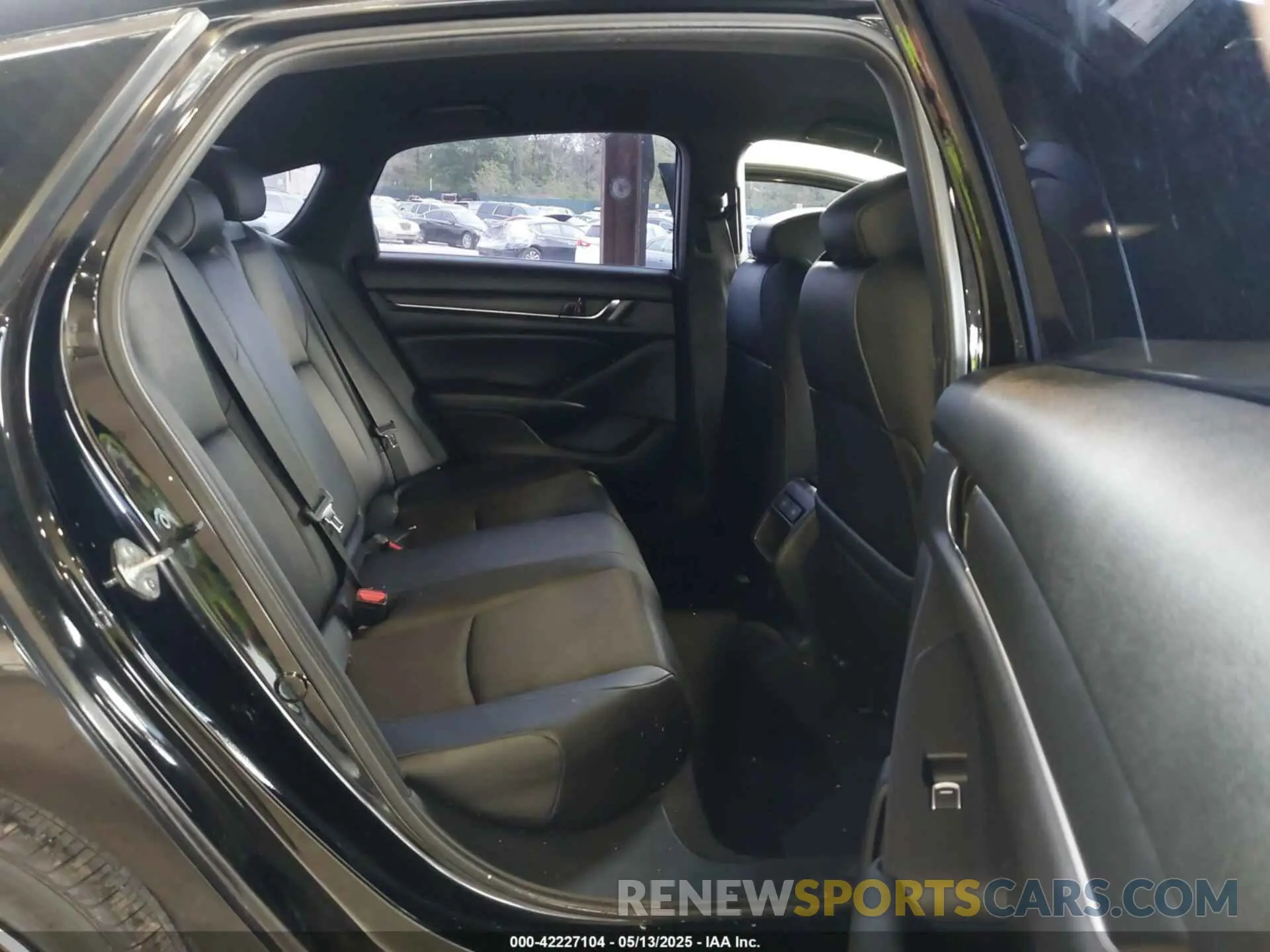 8 fotografías del automóvil dañado 1HGCV1F39NA087809 HONDA ACCORD 2022