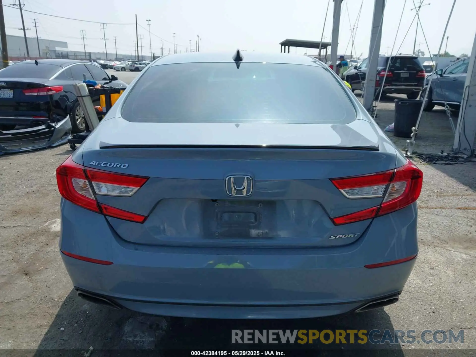 17 fotografías del automóvil dañado 1HGCV1F3XNA053152 HONDA ACCORD 2022