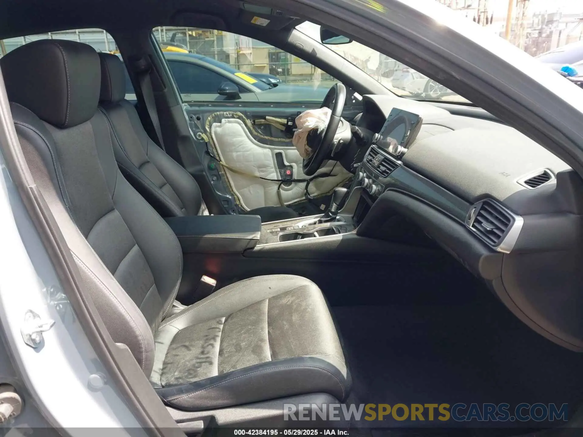 5 fotografías del automóvil dañado 1HGCV1F3XNA053152 HONDA ACCORD 2022