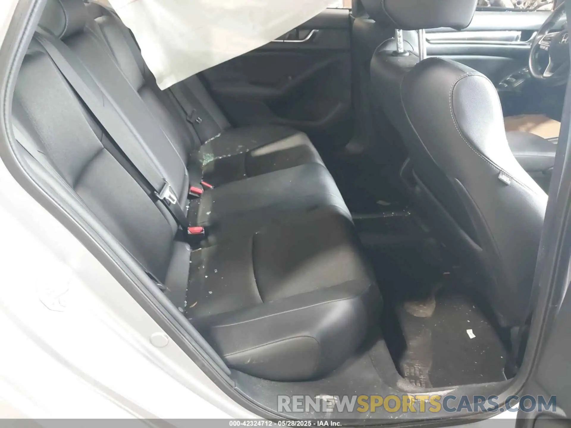 8 fotografías del automóvil dañado 1HGCV1F3XNA091349 HONDA ACCORD 2022