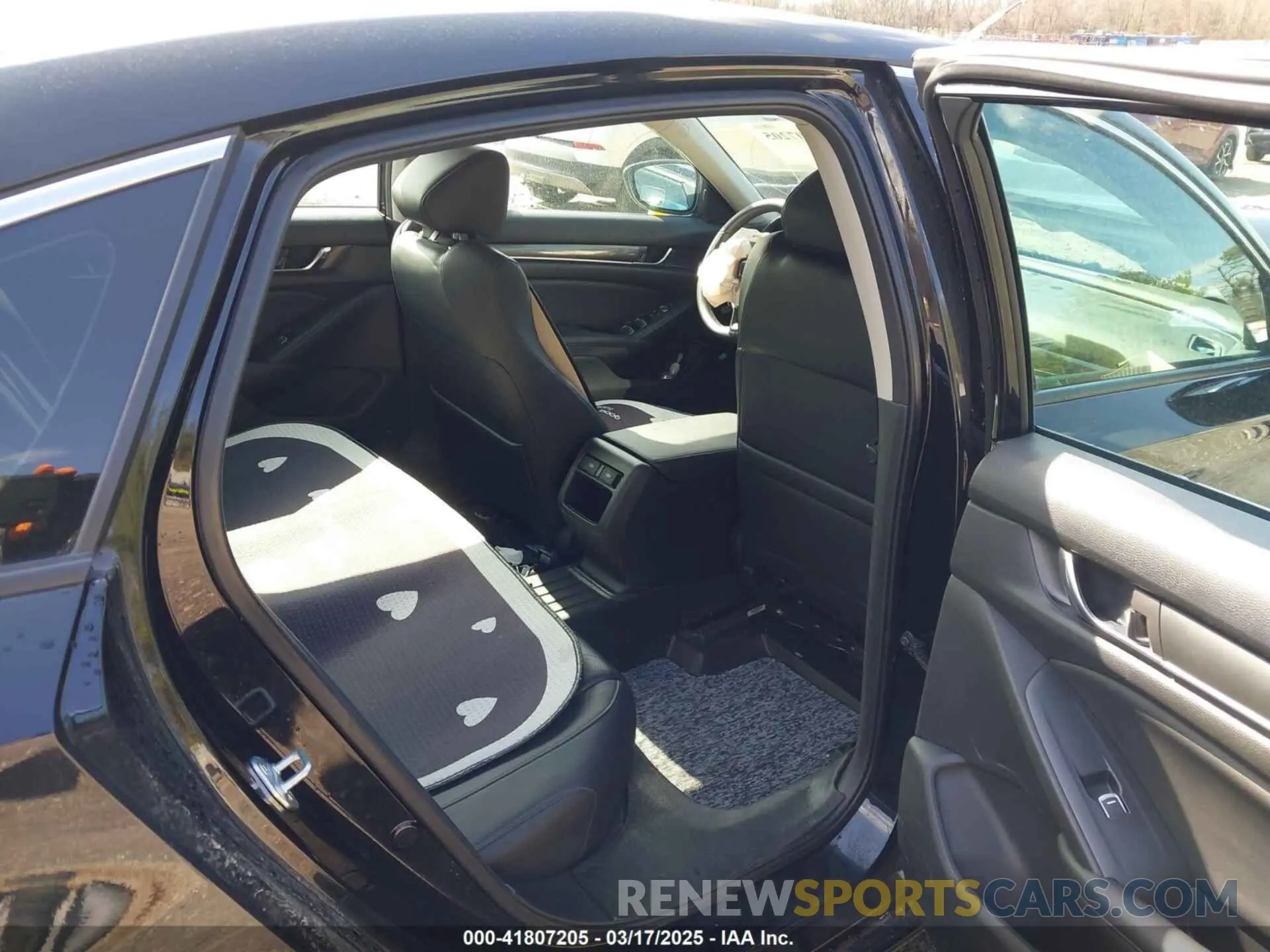 8 fotografías del automóvil dañado 1HGCV1F45NA082549 HONDA ACCORD 2022