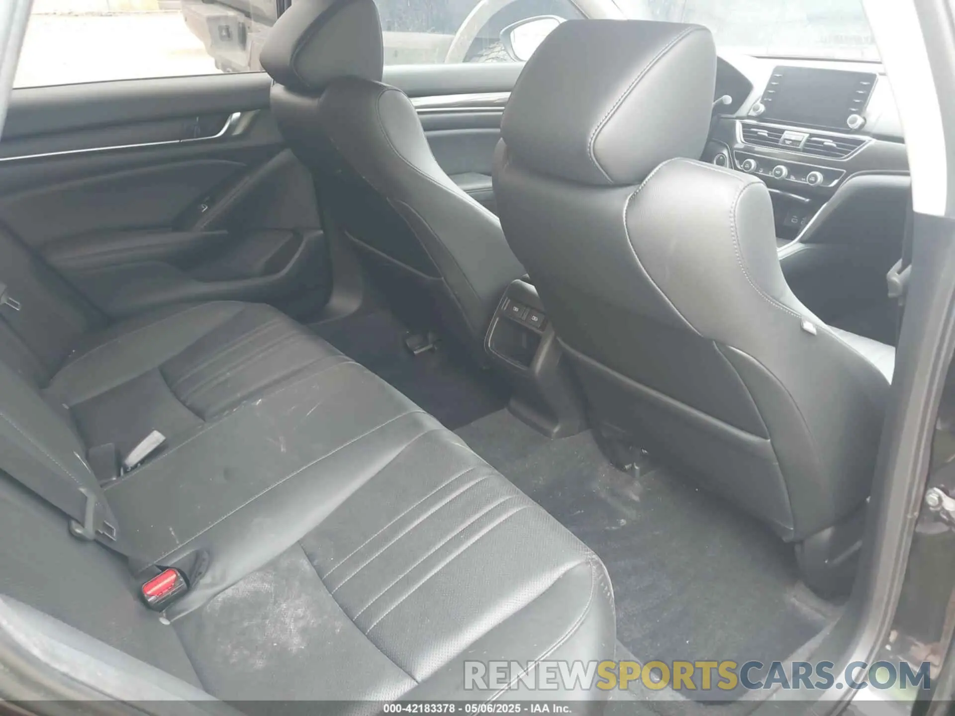 8 fotografías del automóvil dañado 1HGCV1F46NA015698 HONDA ACCORD 2022