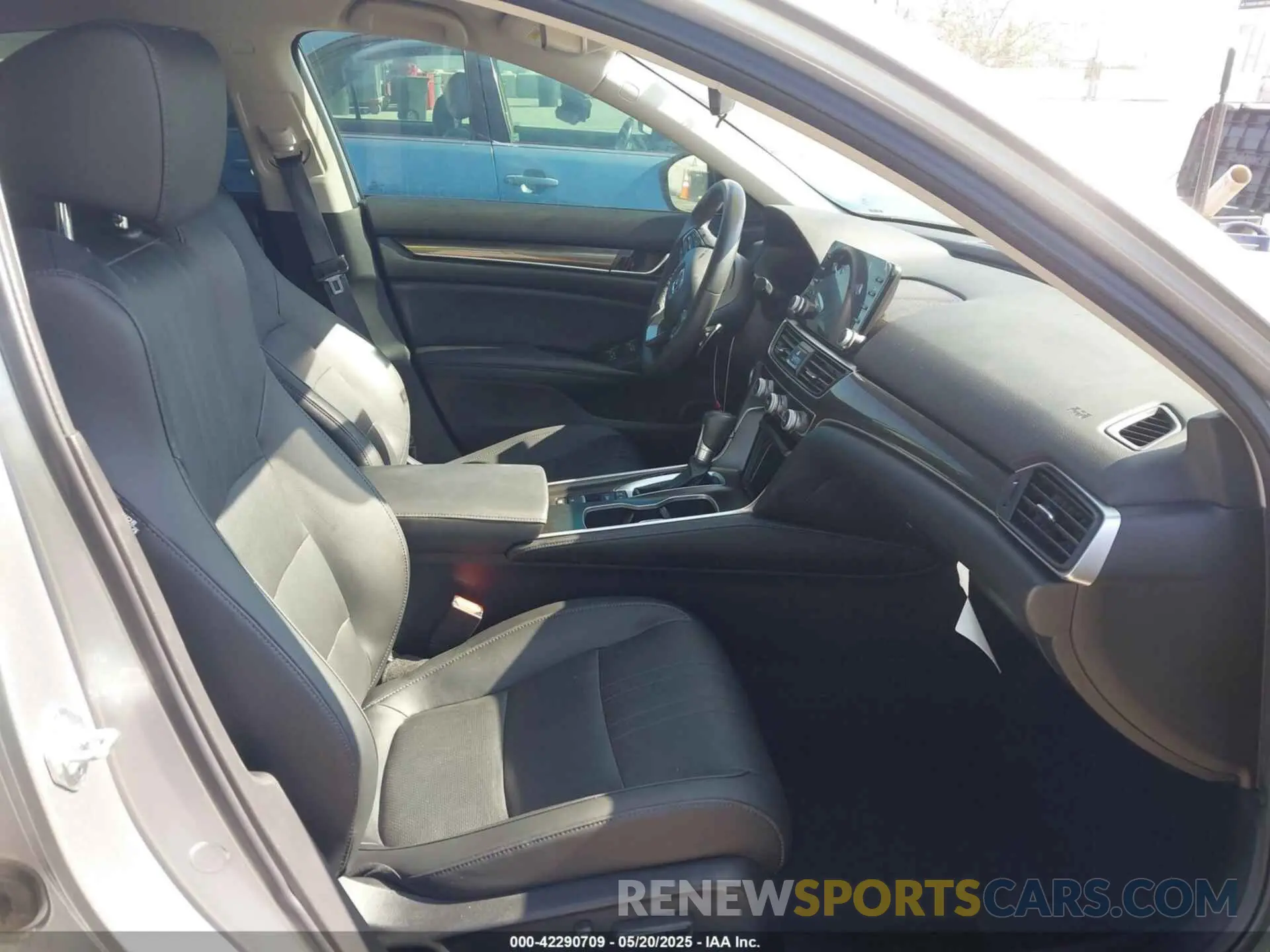 5 fotografías del automóvil dañado 1HGCV1F49NA069433 HONDA ACCORD 2022