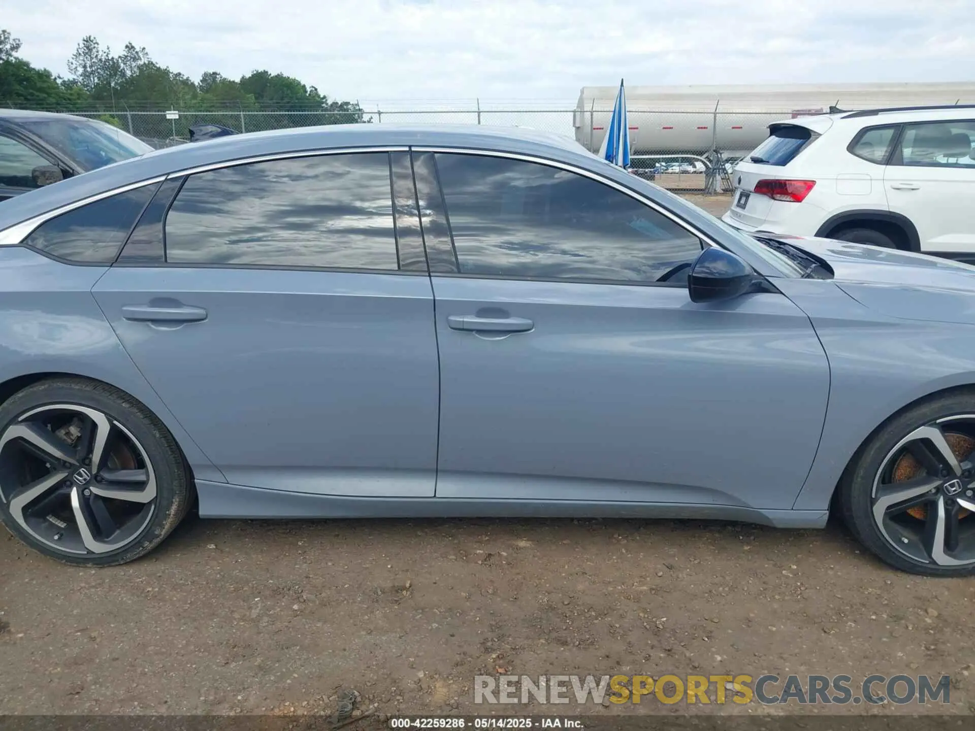 13 fotografías del automóvil dañado 1HGCV1F4XNA069392 HONDA ACCORD 2022