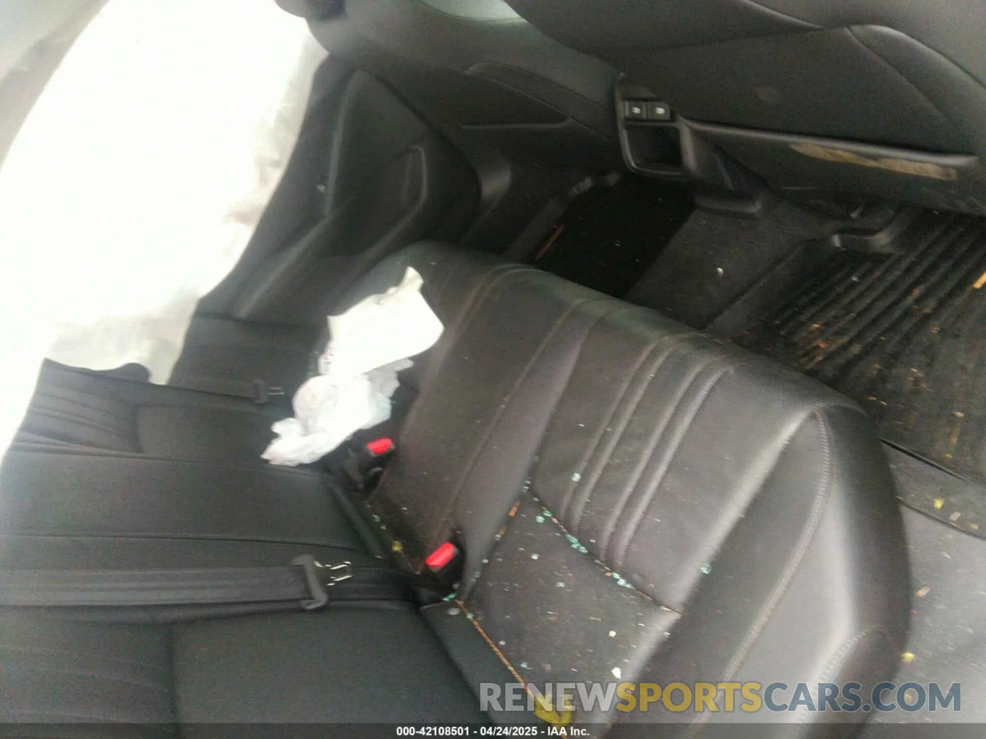 8 fotografías del automóvil dañado 1HGCV1F4XNA120194 HONDA ACCORD 2022