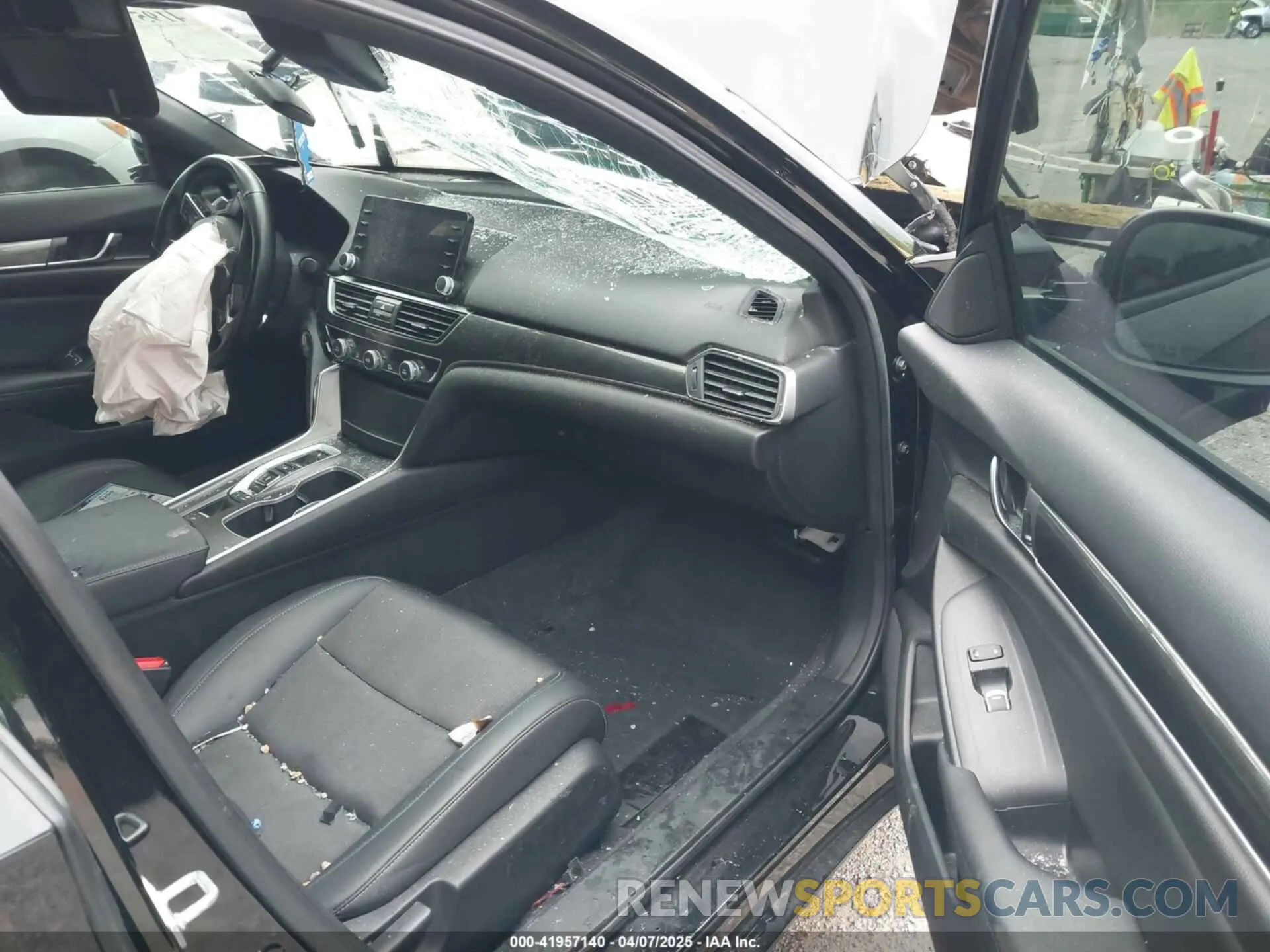 5 fotografías del automóvil dañado 1HGCV2F35NA017391 HONDA ACCORD 2022