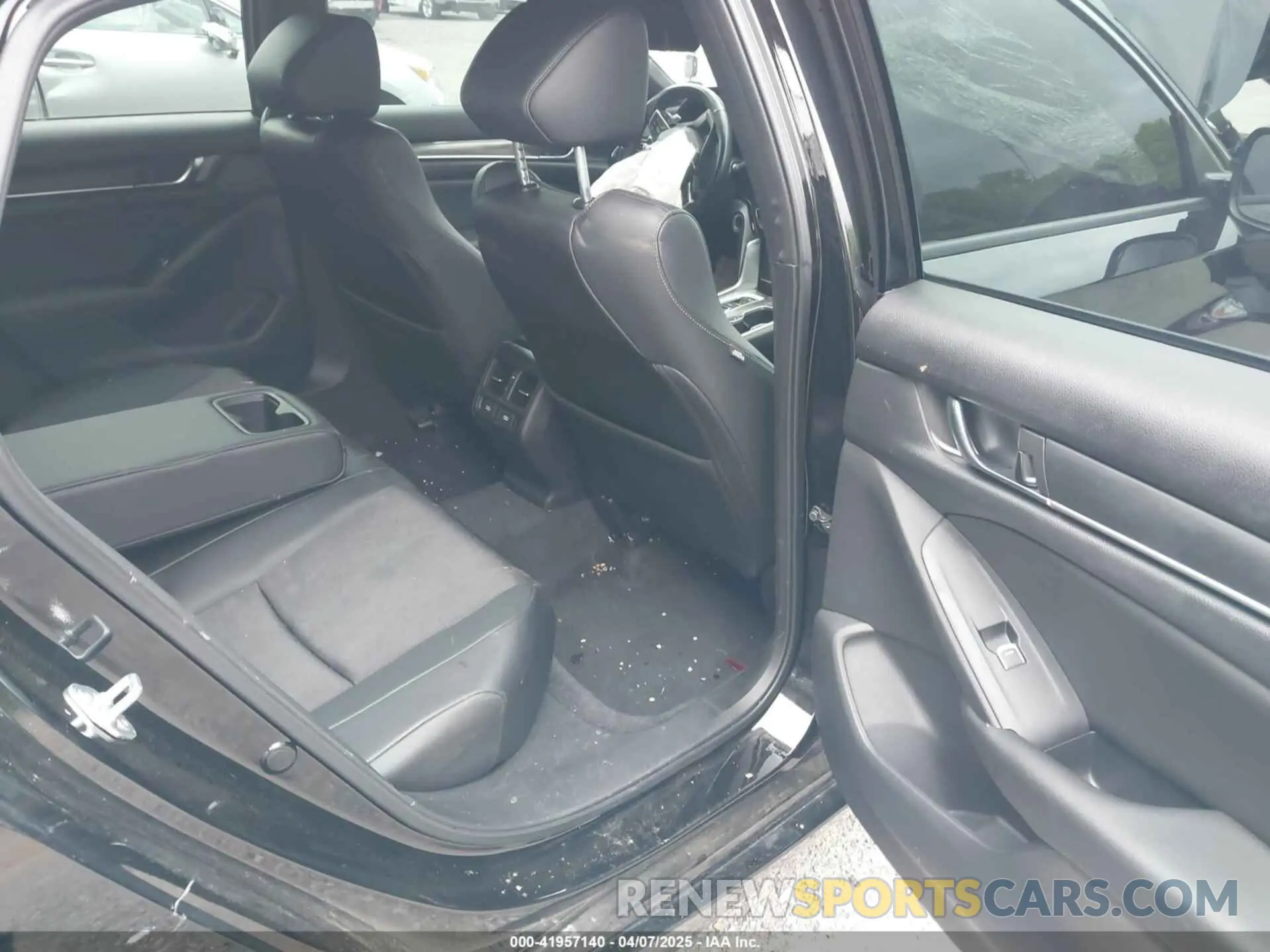 8 fotografías del automóvil dañado 1HGCV2F35NA017391 HONDA ACCORD 2022
