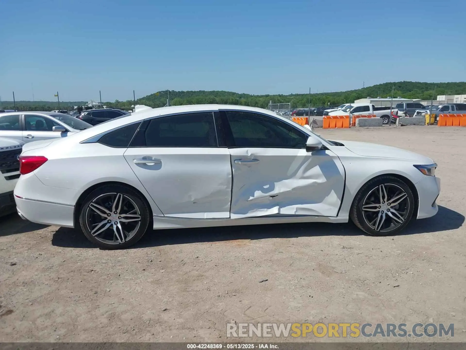 13 fotografías del automóvil dañado 1HGCV2F92NA003629 HONDA ACCORD 2022