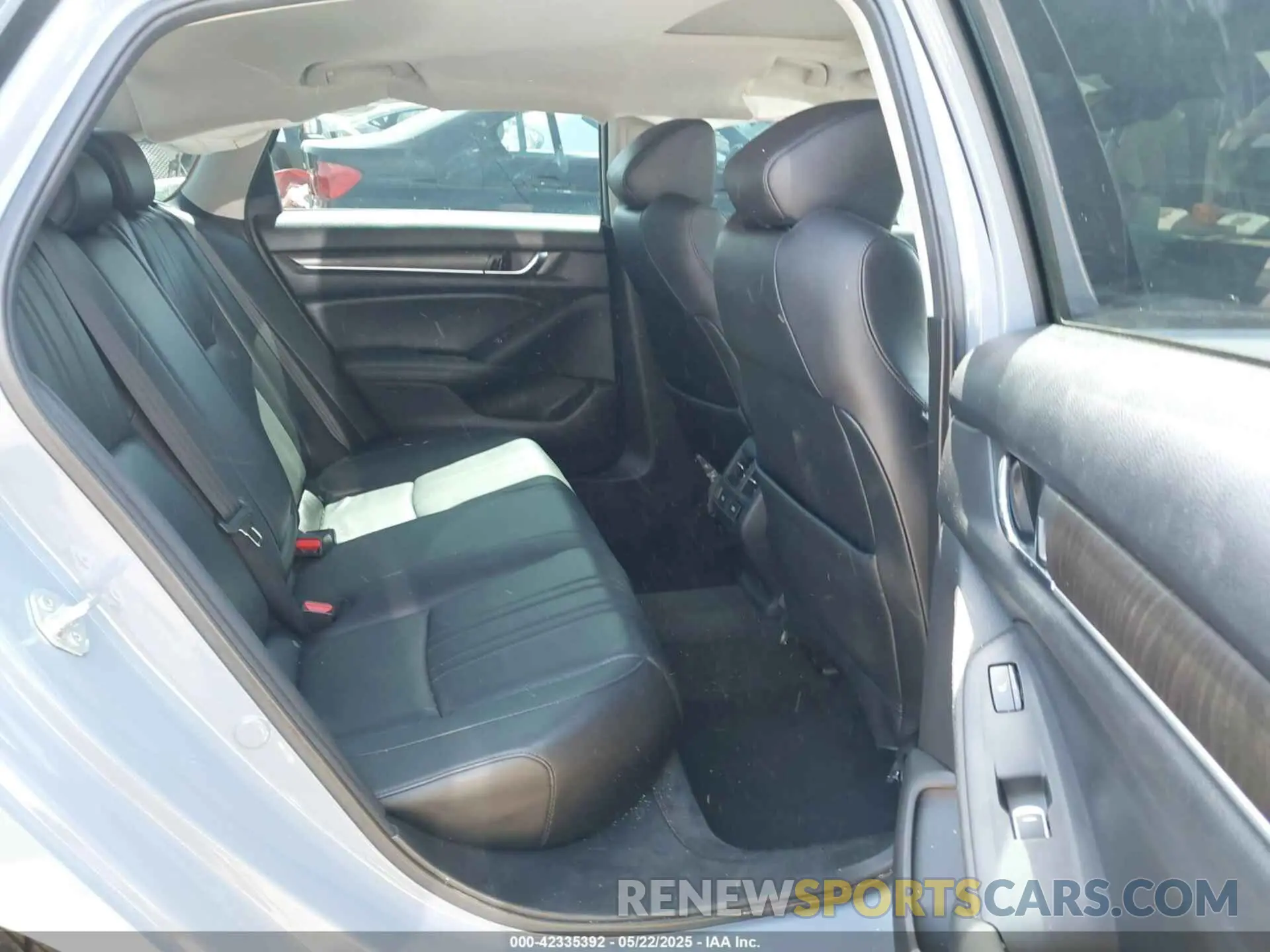 8 fotografías del automóvil dañado 1HGCV2F95NA008324 HONDA ACCORD 2022