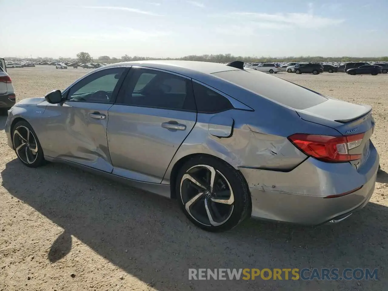 2 fotografías del automóvil dañado 1HGCV3F21NA046917 HONDA ACCORD 2022