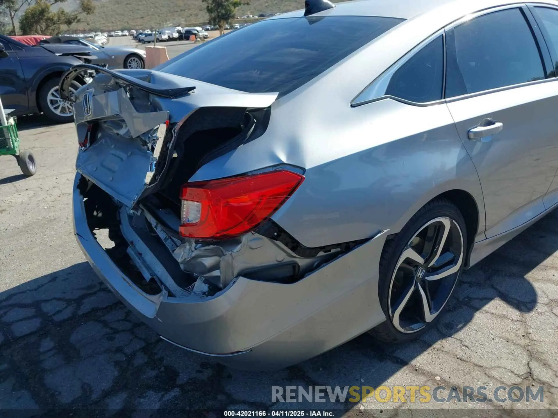 17 fotografías del automóvil dañado 1HGCV3F22NA019242 HONDA ACCORD 2022