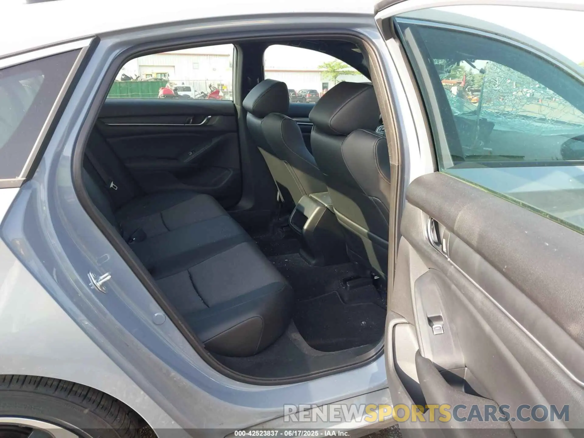 8 fotografías del automóvil dañado 1HGCV3F22NA035781 HONDA ACCORD 2022