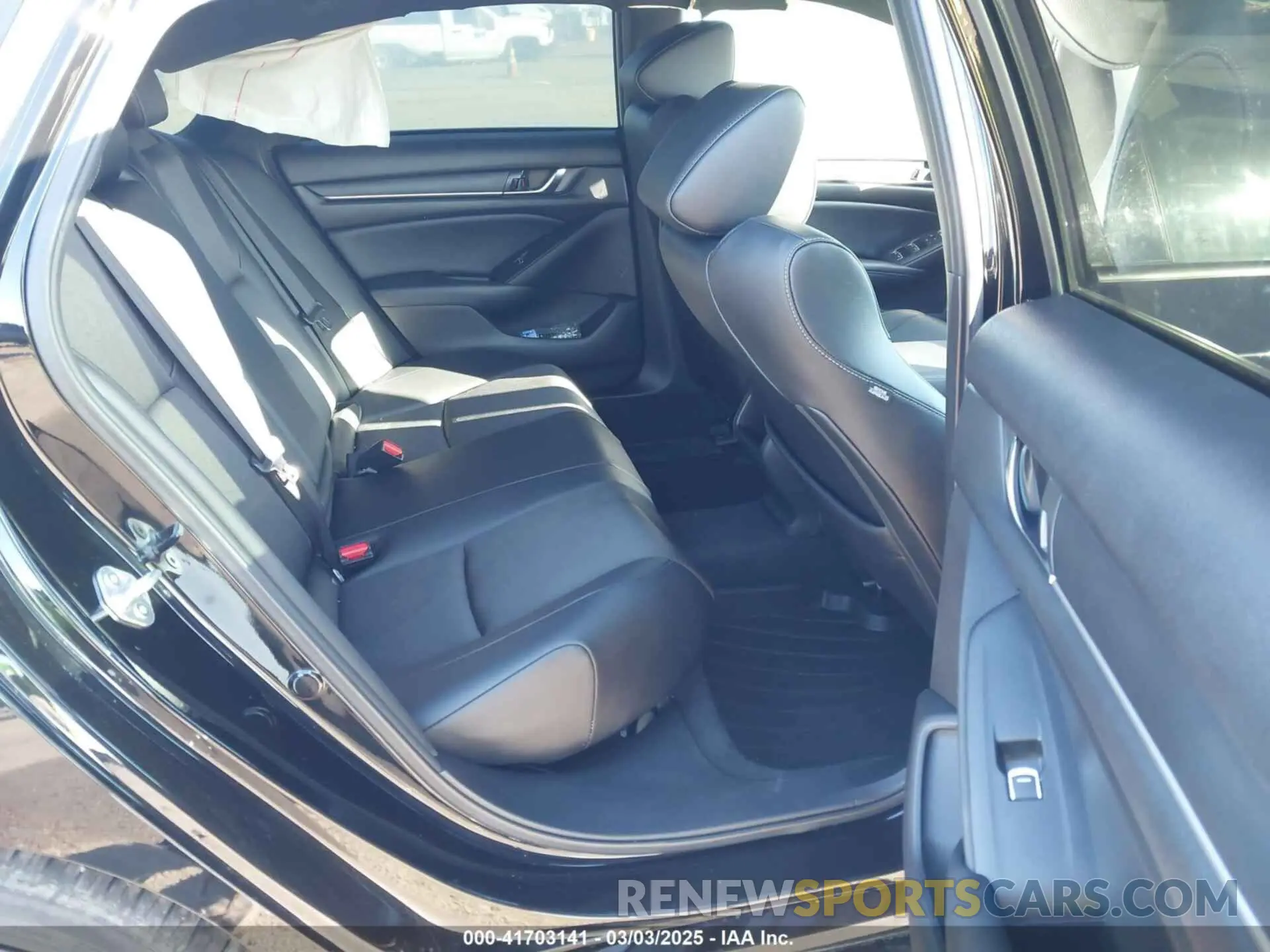 8 fotografías del automóvil dañado 1HGCV3F24NA010669 HONDA ACCORD 2022