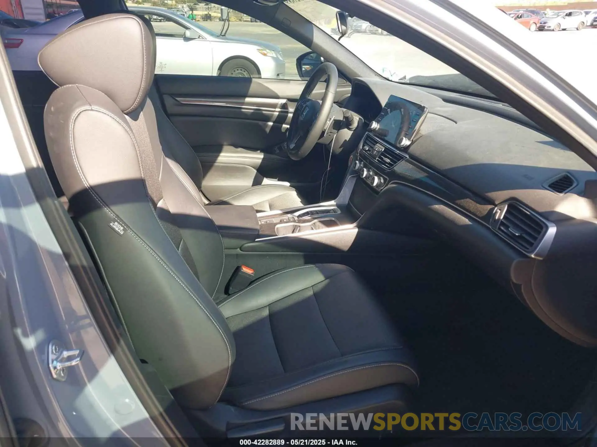 5 fotografías del automóvil dañado 1HGCV3F26NA033774 HONDA ACCORD 2022