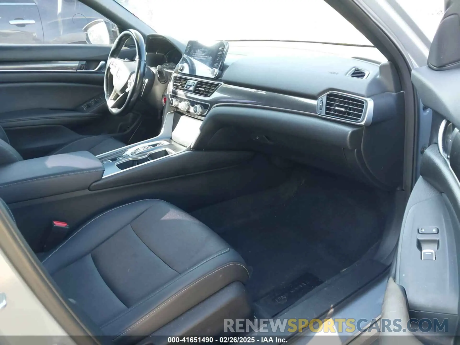 5 fotografías del automóvil dañado 1HGCV3F28NA032691 HONDA ACCORD 2022